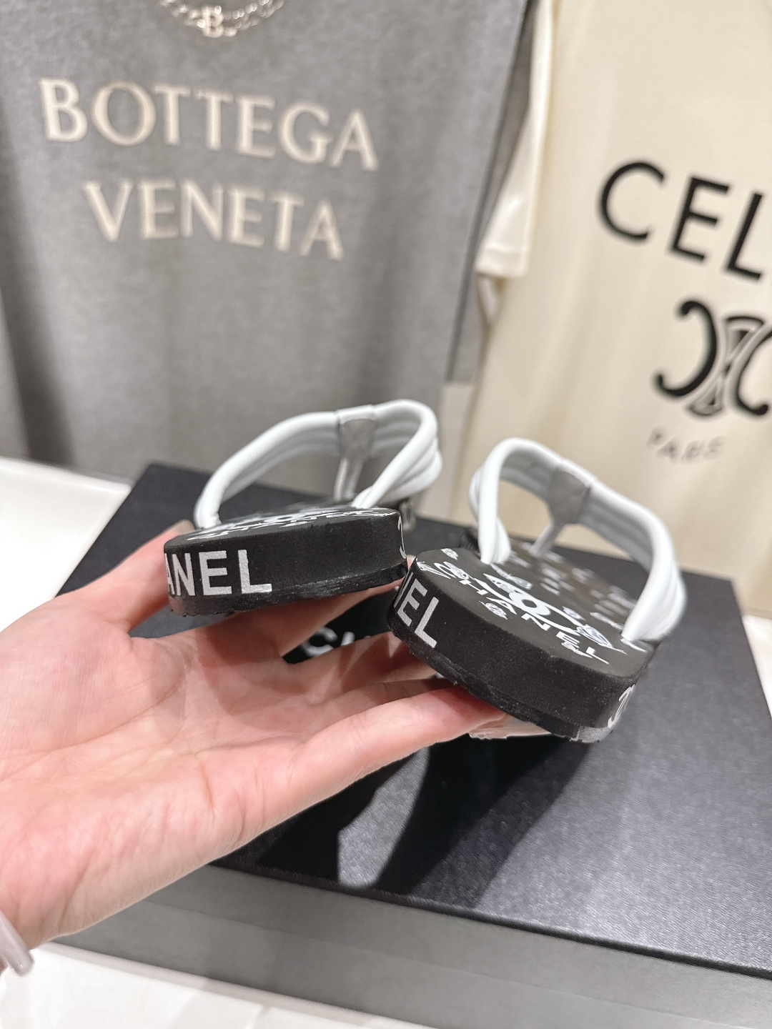 高版本出厂 皮面 Chanel*香奈儿F036 小香2026ss夏季新款人字拖夹脚沙滩拖鞋2026夏季爆