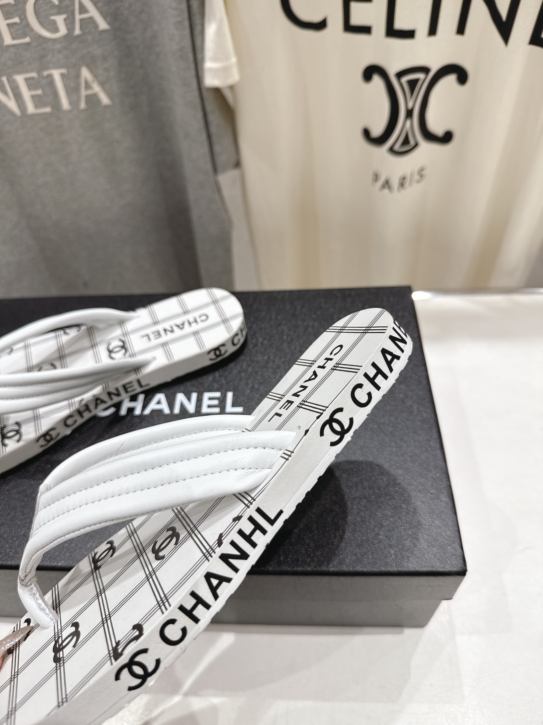 高版本出厂 皮面 Chanel*香奈儿F036 小香2026ss夏季新款人字拖夹脚沙滩拖鞋2026夏季爆