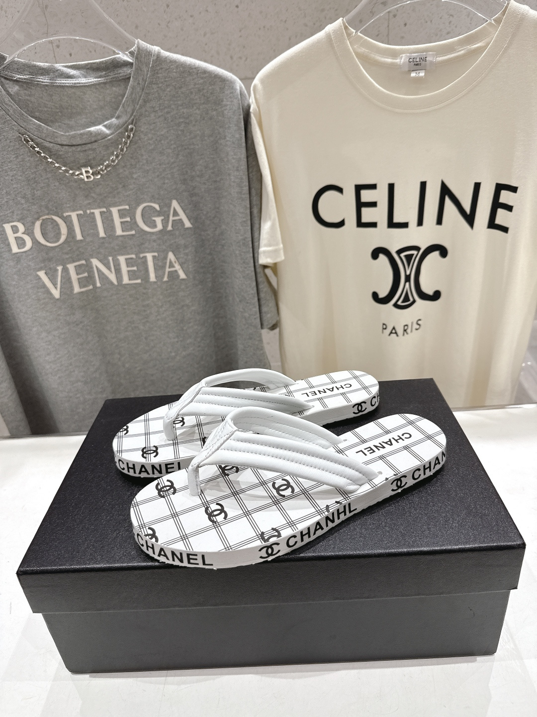 高版本出厂 皮面 Chanel*香奈儿F036 小香2026ss夏季新款人字拖夹脚沙滩拖鞋2026夏季爆