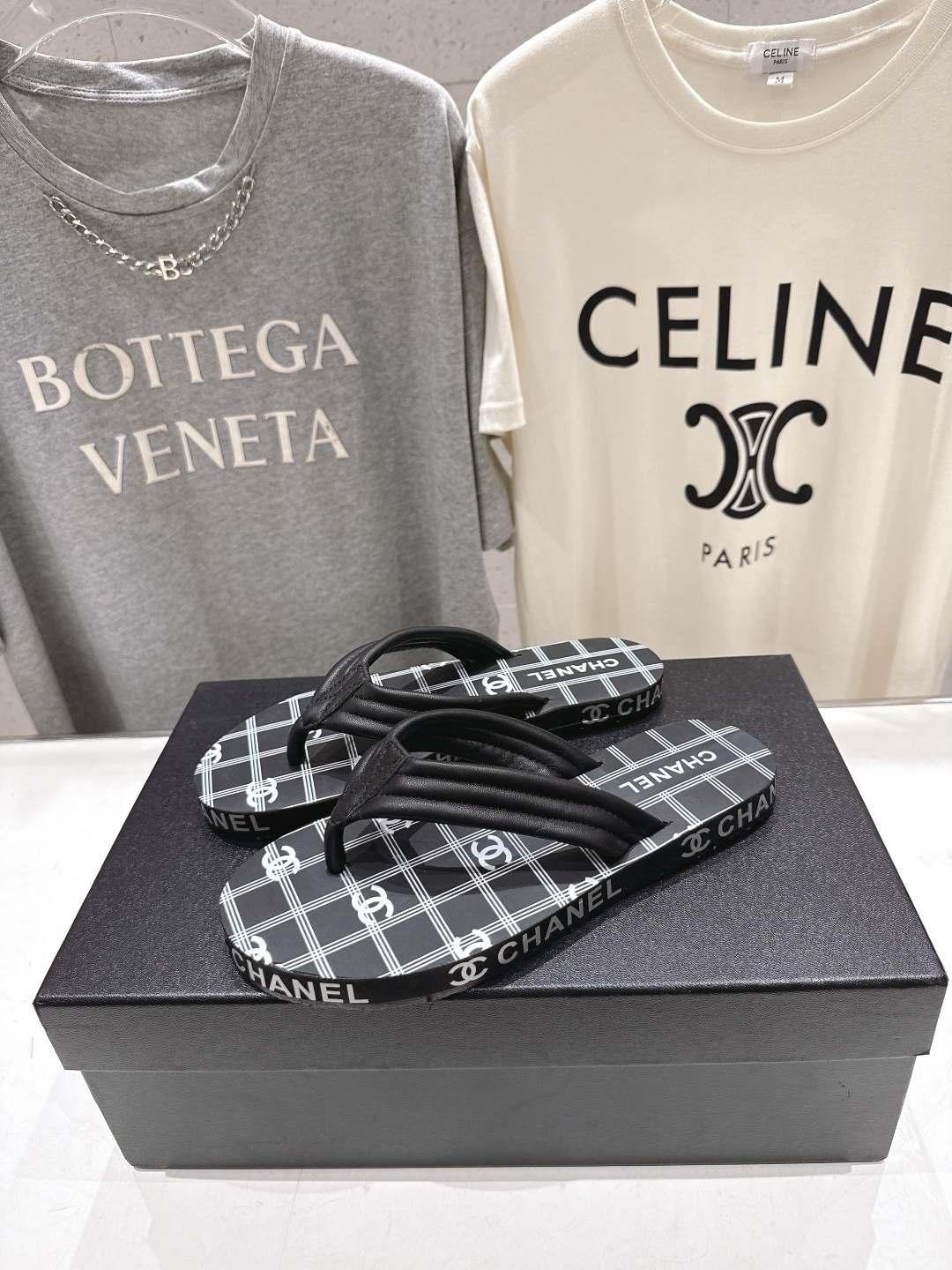 高版本出厂 皮面 Chanel*香奈儿F036 小香2026ss夏季新款人字拖夹脚沙滩拖鞋2026夏季爆