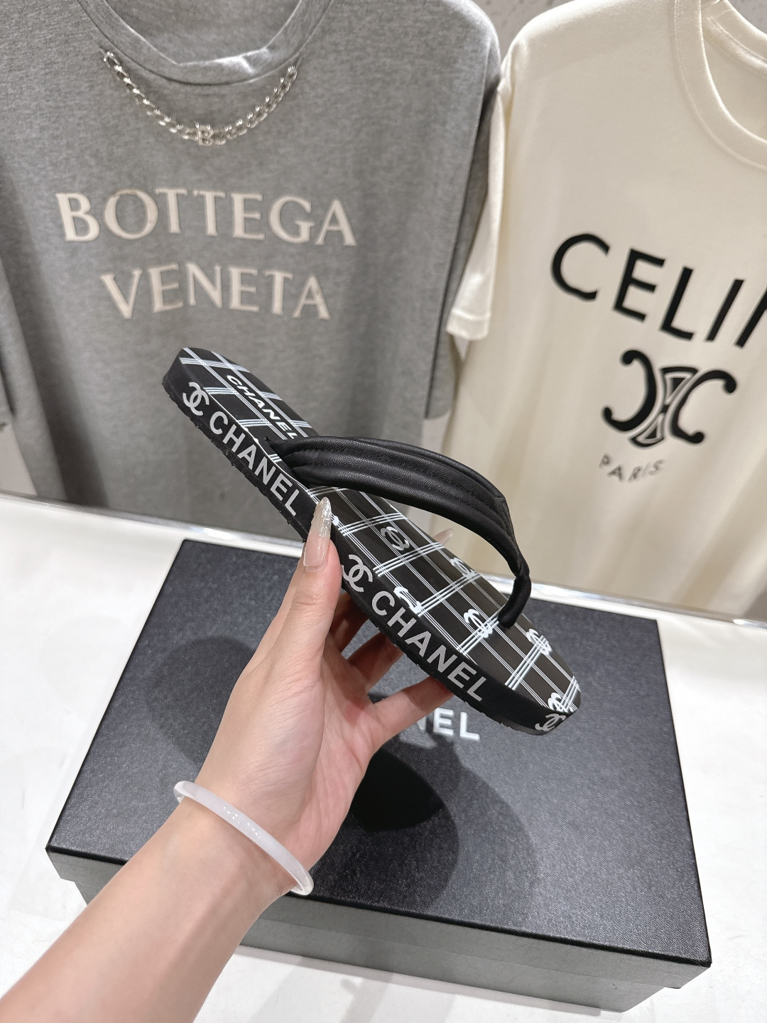 高版本出厂 皮面 Chanel*香奈儿F036 小香2026ss夏季新款人字拖夹脚沙滩拖鞋2026夏季爆