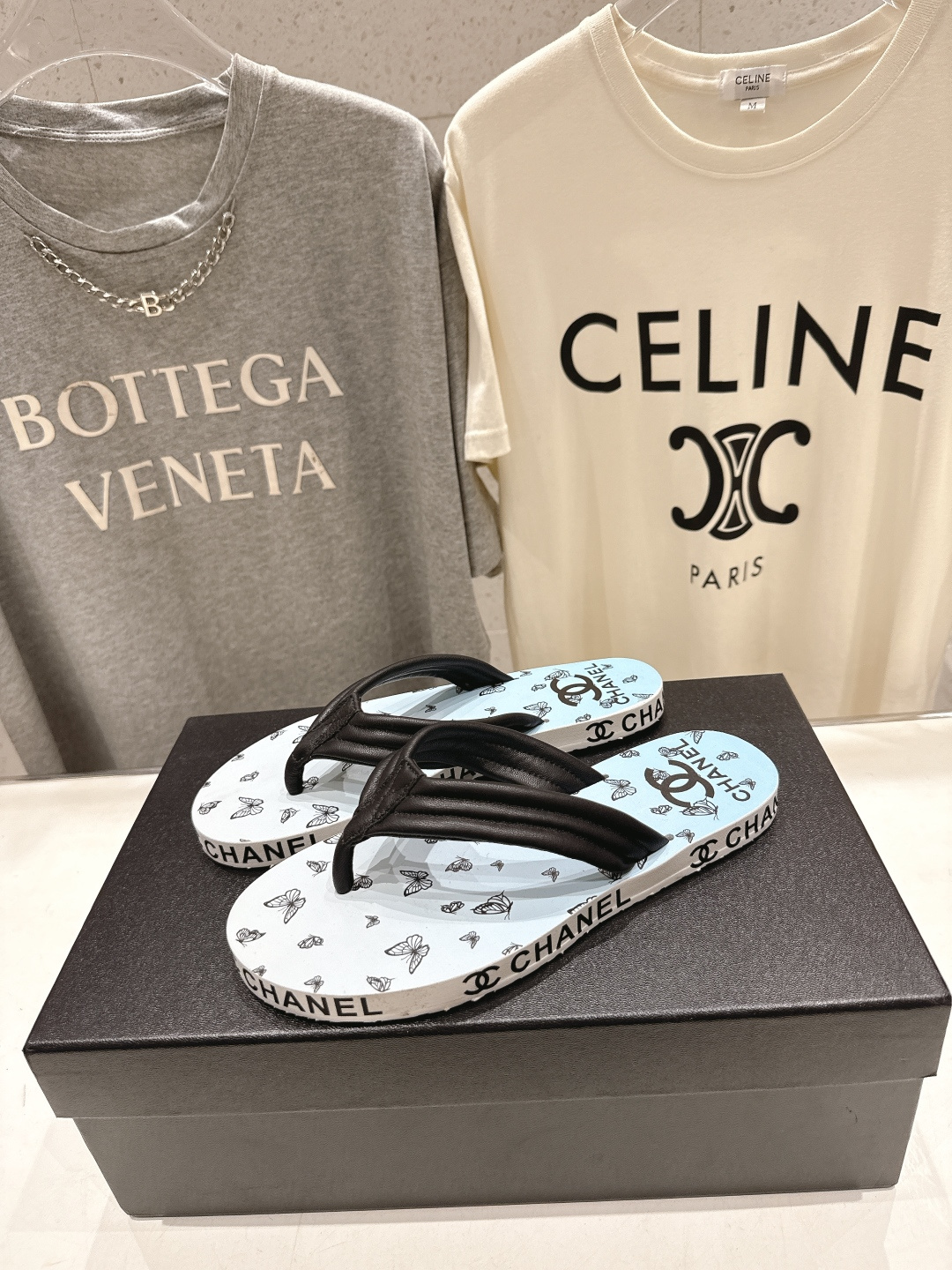 高版本出厂 皮面 Chanel*香奈儿F036 小香2026ss夏季新款人字拖夹脚沙滩拖鞋2026夏季爆