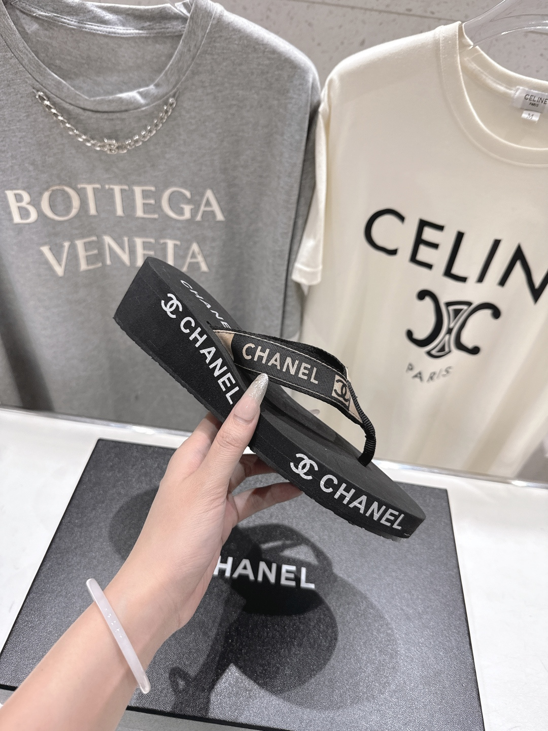 高版本出厂 Chanel*香奈儿F036 小香2026ss夏季新款人字拖夹脚沙滩拖鞋2026夏季爆款无法