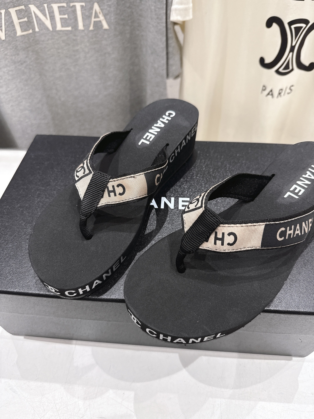 高版本出厂 Chanel*香奈儿F036 小香2026ss夏季新款人字拖夹脚沙滩拖鞋2026夏季爆款无法