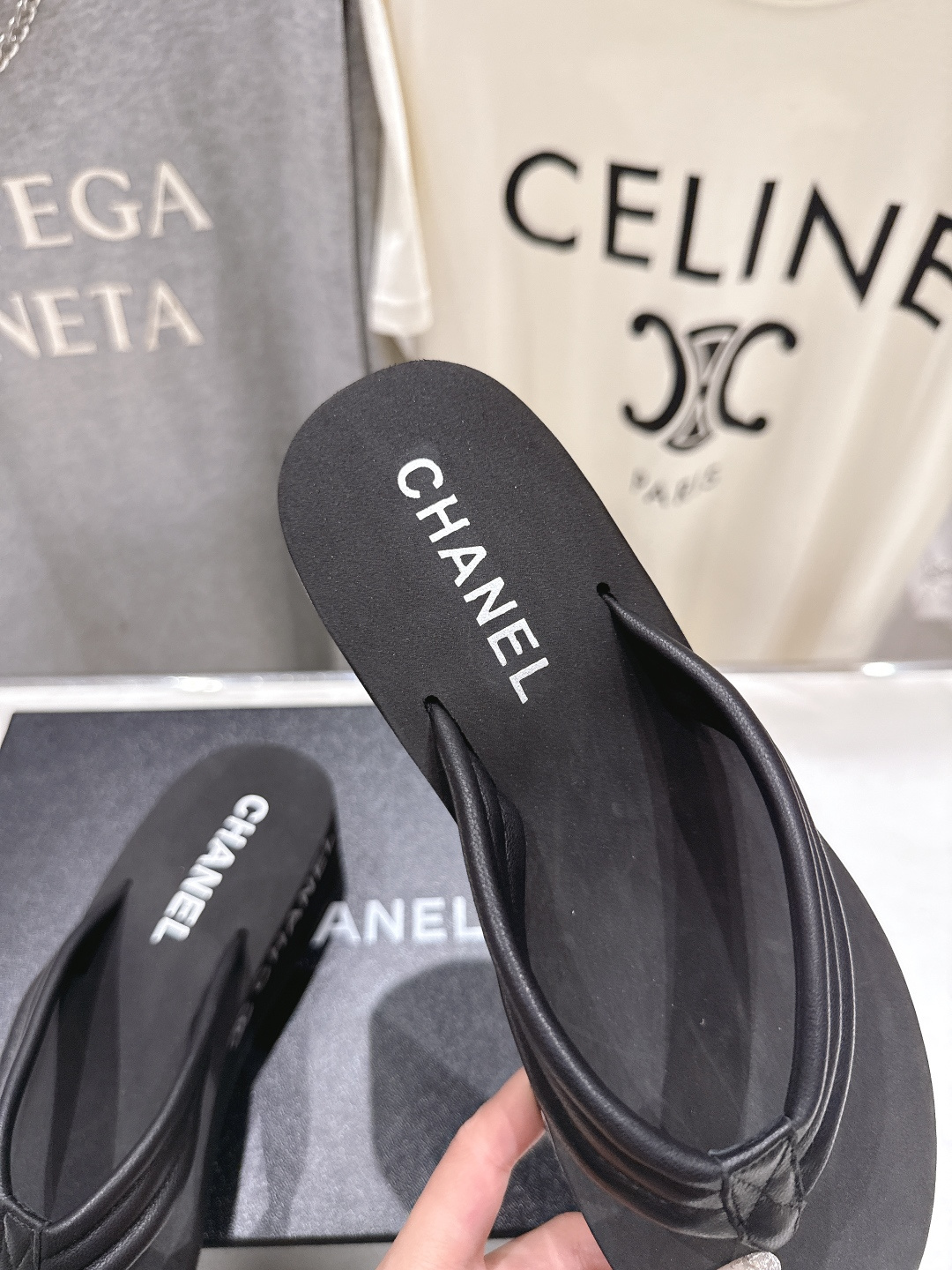 高版本出厂 皮面 Chanel*香奈儿F036 小香2026ss夏季新款人字拖夹脚沙滩拖鞋2026夏季爆