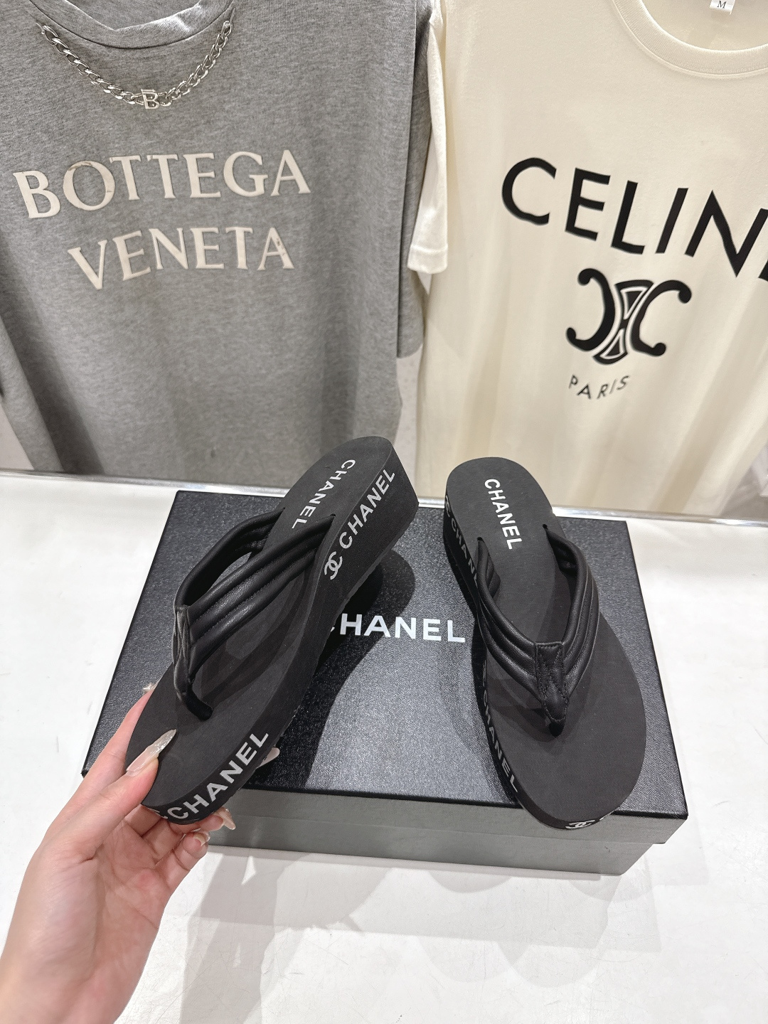 高版本出厂 皮面 Chanel*香奈儿F036 小香2026ss夏季新款人字拖夹脚沙滩拖鞋2026夏季爆