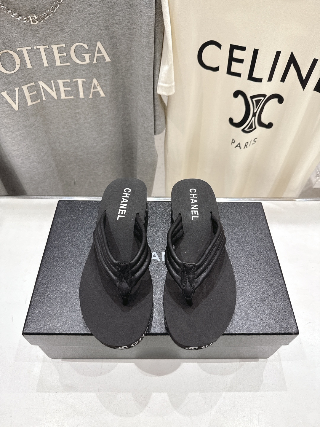 高版本出厂 皮面 Chanel*香奈儿F036 小香2026ss夏季新款人字拖夹脚沙滩拖鞋2026夏季爆
