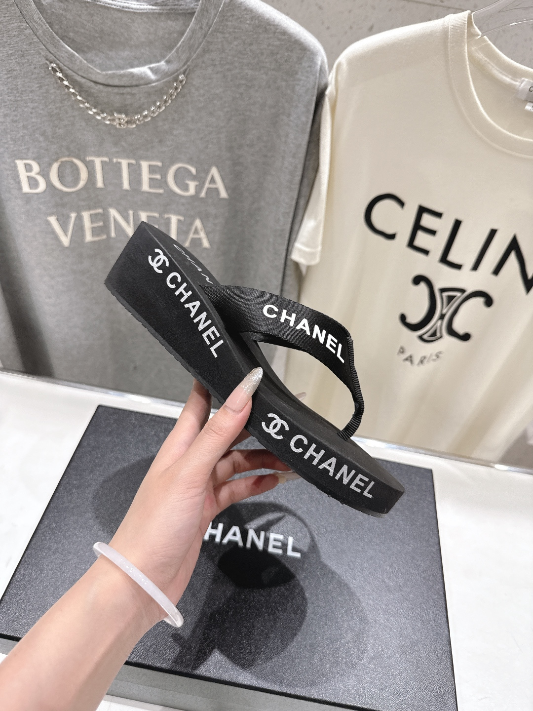 高版本出厂 Chanel*香奈儿F036 小香2026ss夏季新款人字拖夹脚沙滩拖鞋2026夏季爆款无法