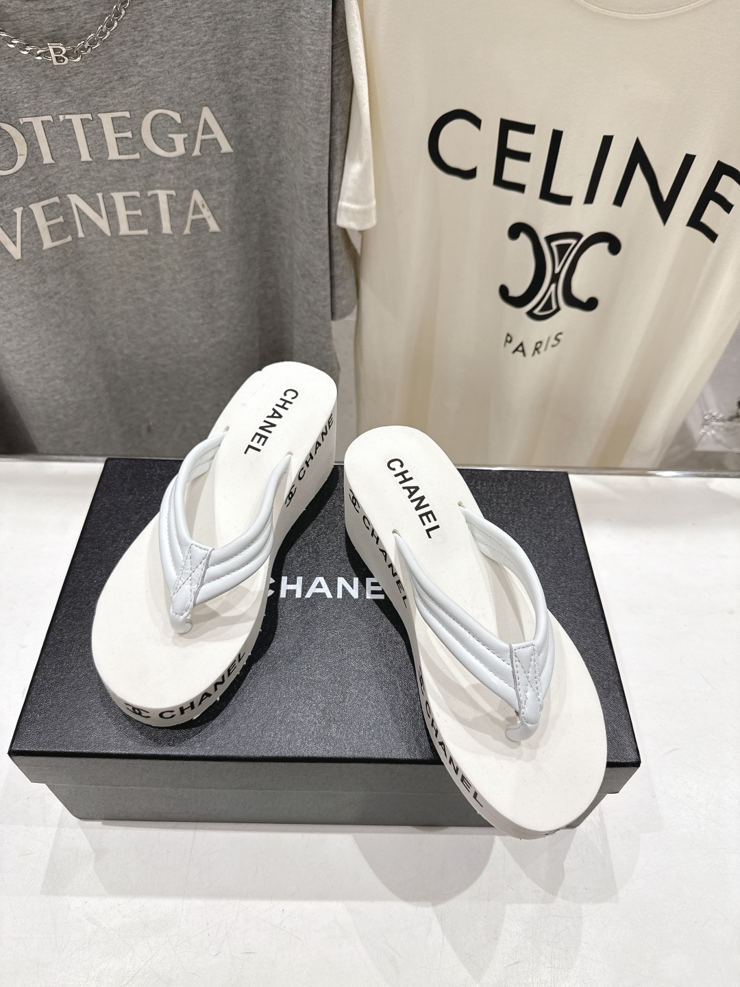 高版本出厂 皮面 Chanel*香奈儿F036 小香2026ss夏季新款人字拖夹脚沙滩拖鞋2026夏季爆