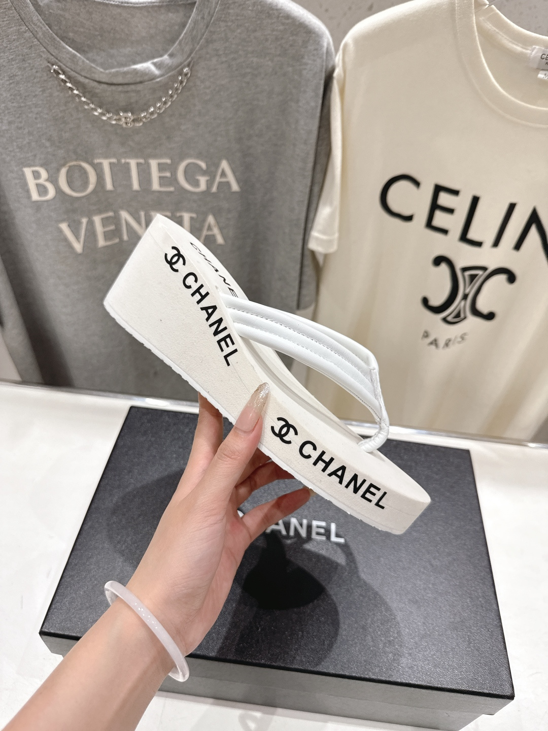 高版本出厂 皮面 Chanel*香奈儿F036 小香2026ss夏季新款人字拖夹脚沙滩拖鞋2026夏季爆