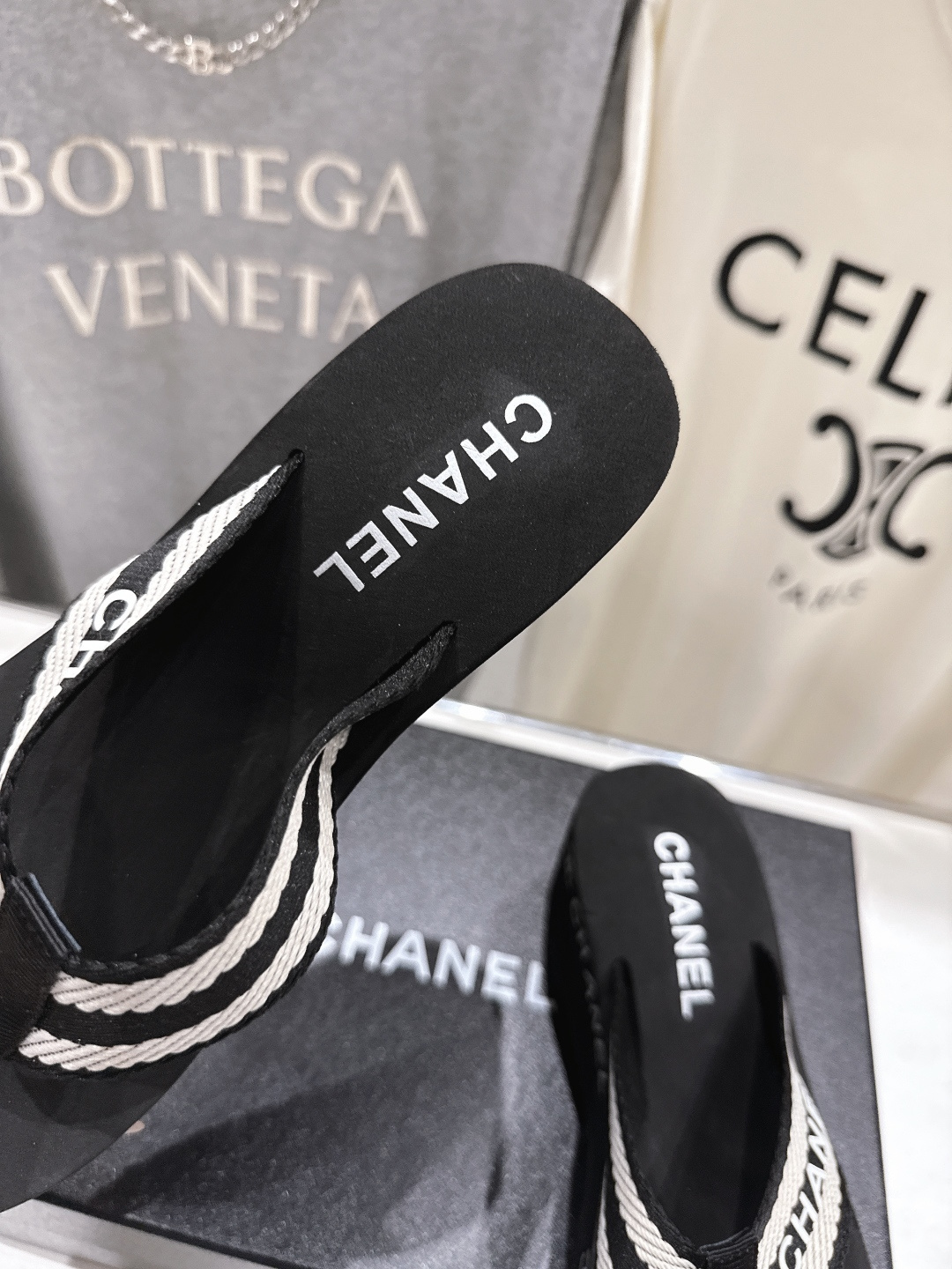 高版本出厂 Chanel*香奈儿F036 小香2026ss夏季新款人字拖夹脚沙滩拖鞋2026夏季爆款无法
