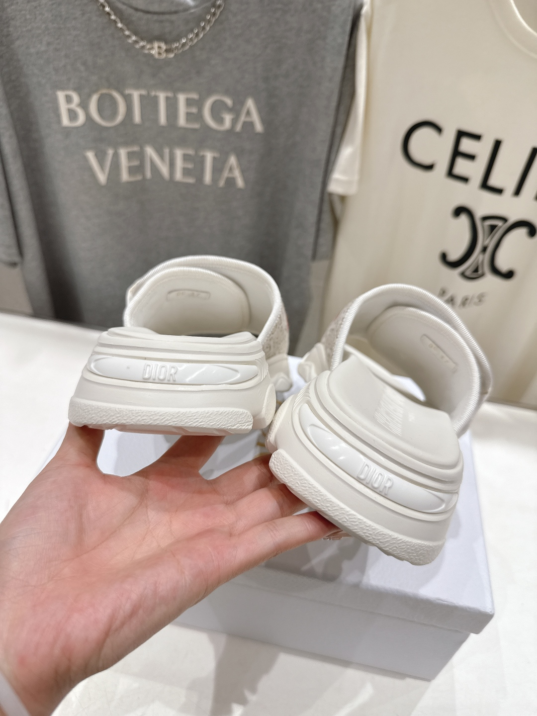 高版本出厂 【高品质】Dior*迪奥D家F019 2026ss夏季新款厚底魔术贴沙滩拖鞋～经典版型 搭配