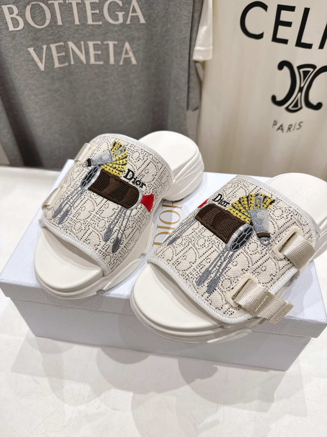 高版本出厂 【高品质】Dior*迪奥D家F019 2026ss夏季新款厚底魔术贴沙滩拖鞋～经典版型 搭配