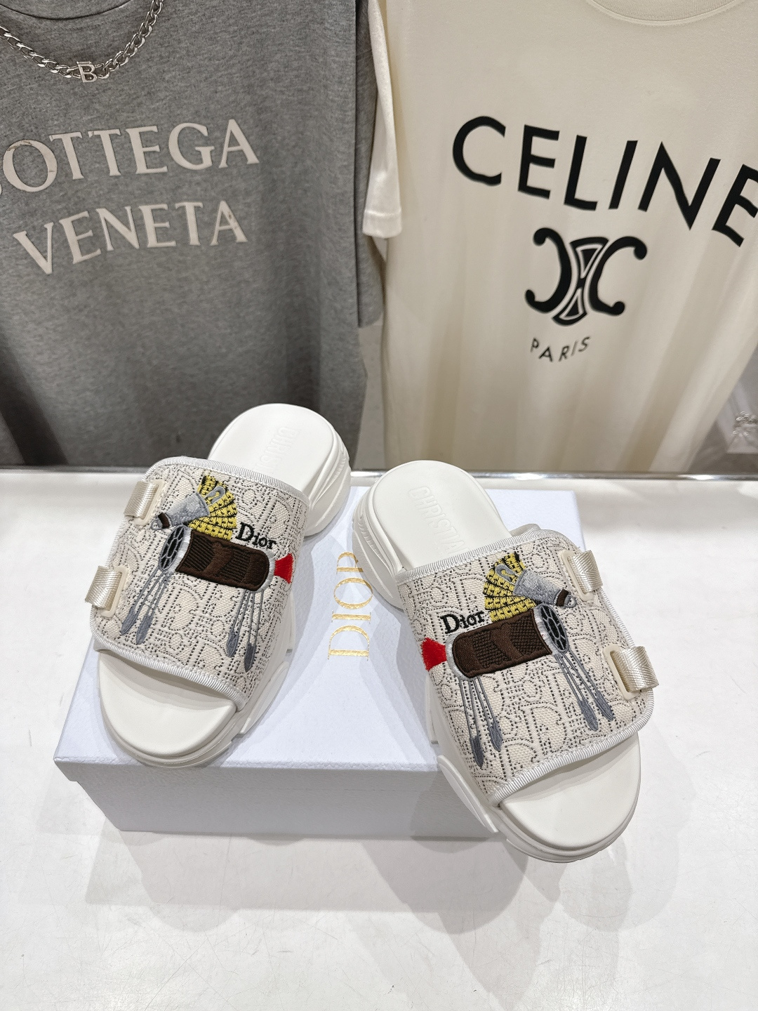 高版本出厂 【高品质】Dior*迪奥D家F019 2026ss夏季新款厚底魔术贴沙滩拖鞋～经典版型 搭配