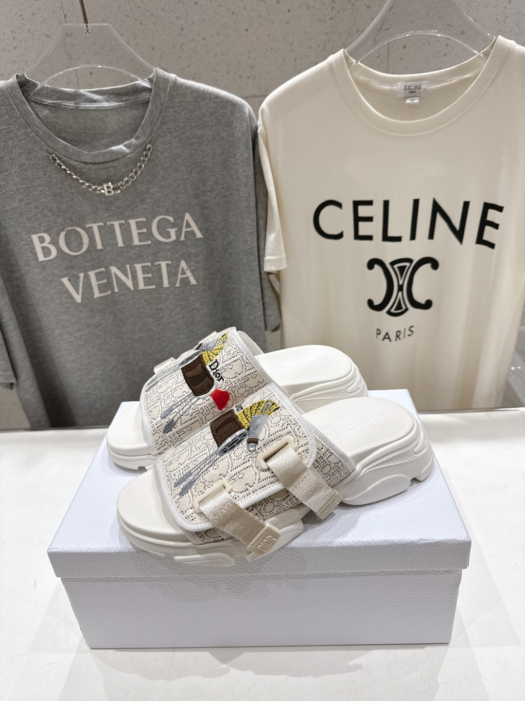 高版本出厂 【高品质】Dior*迪奥D家F019 2026ss夏季新款厚底魔术贴沙滩拖鞋～经典版型 搭配