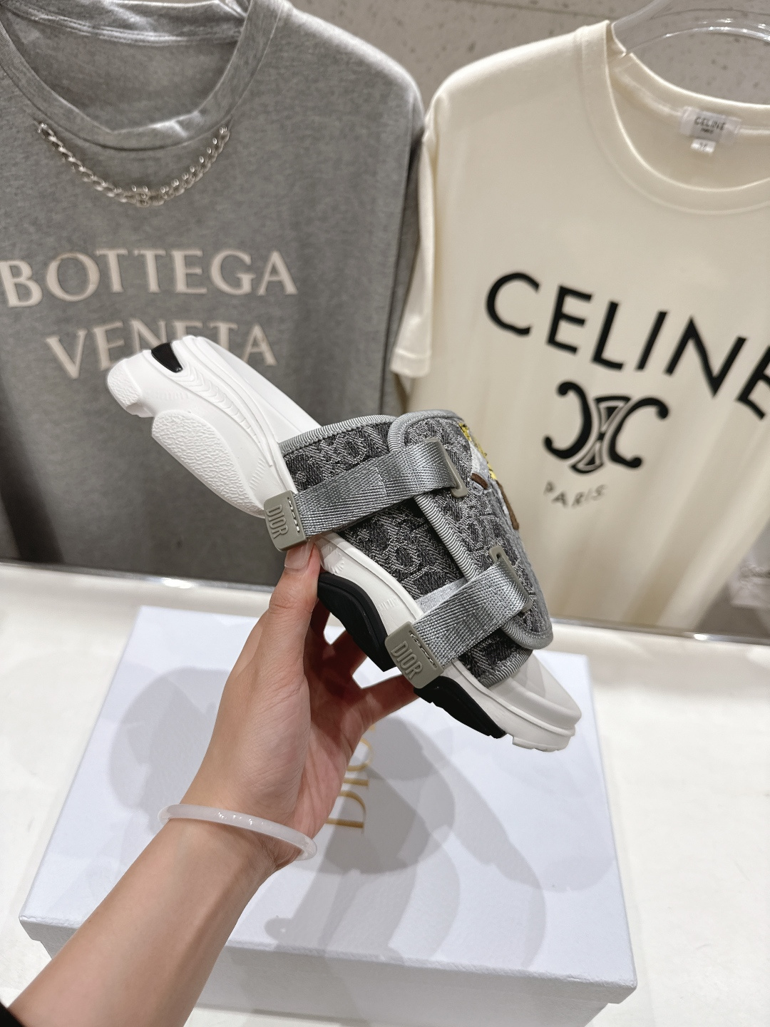 高版本出厂 【高品质】Dior*迪奥D家F019 2026ss夏季新款厚底魔术贴沙滩拖鞋～经典版型 搭配