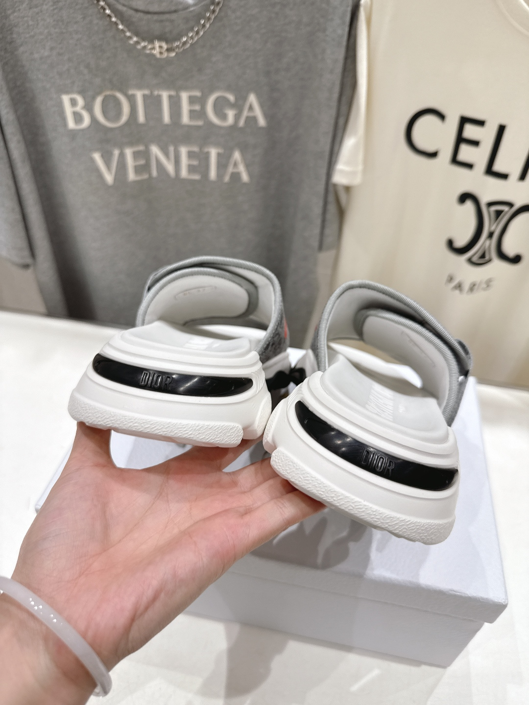 高版本出厂 【高品质】Dior*迪奥D家F019 2026ss夏季新款厚底魔术贴沙滩拖鞋～经典版型 搭配