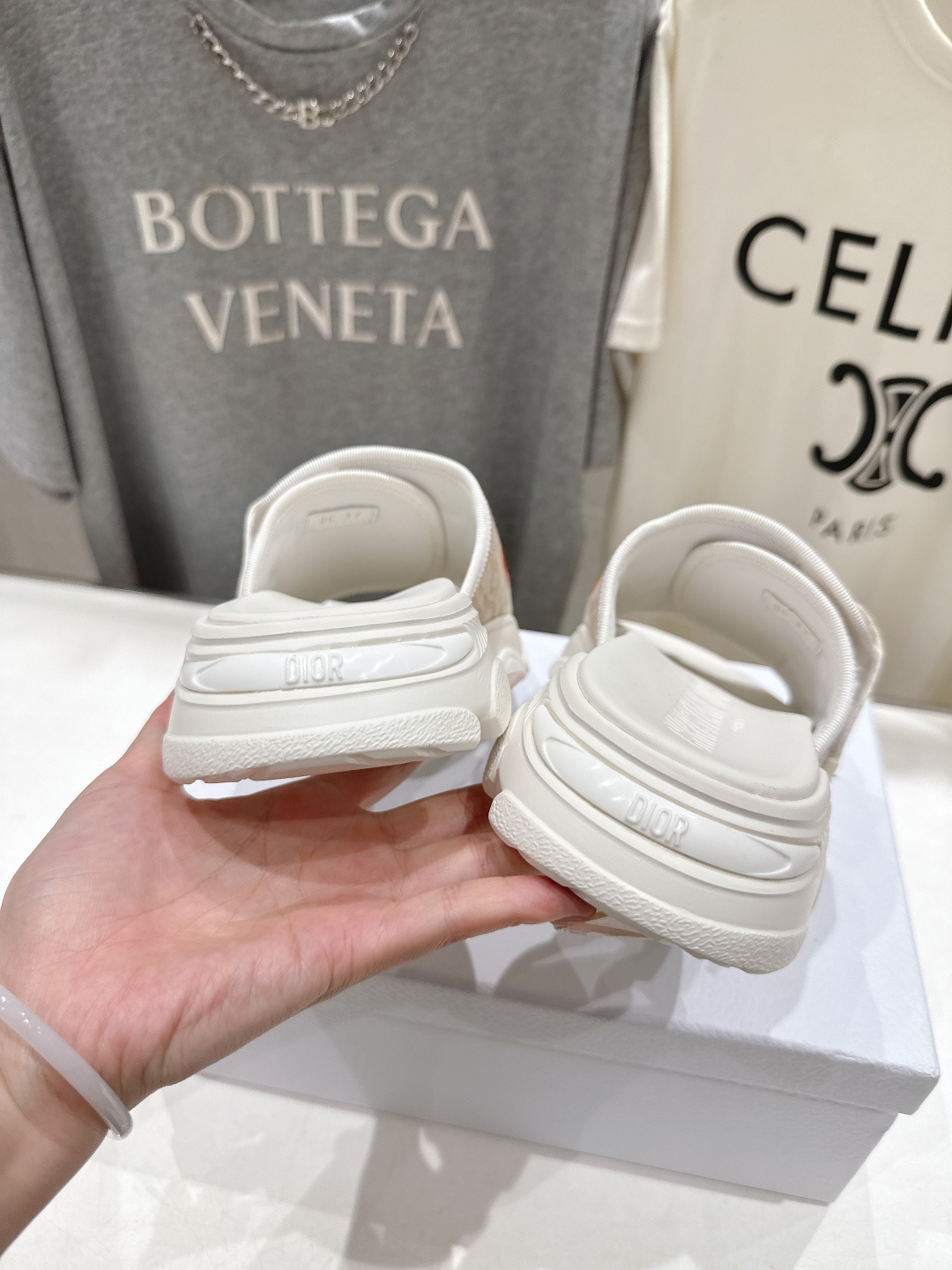 高版本出厂 【高品质】Dior*迪奥D家F019 2026ss夏季新款厚底魔术贴沙滩拖鞋～经典版型 搭配