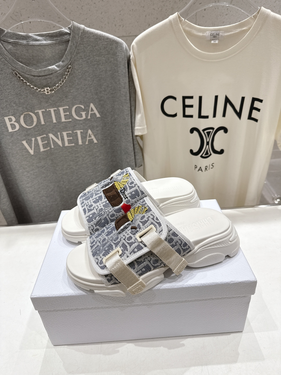 高版本出厂 【高品质】Dior*迪奥D家F019 2026ss夏季新款厚底魔术贴沙滩拖鞋～经典版型 搭配