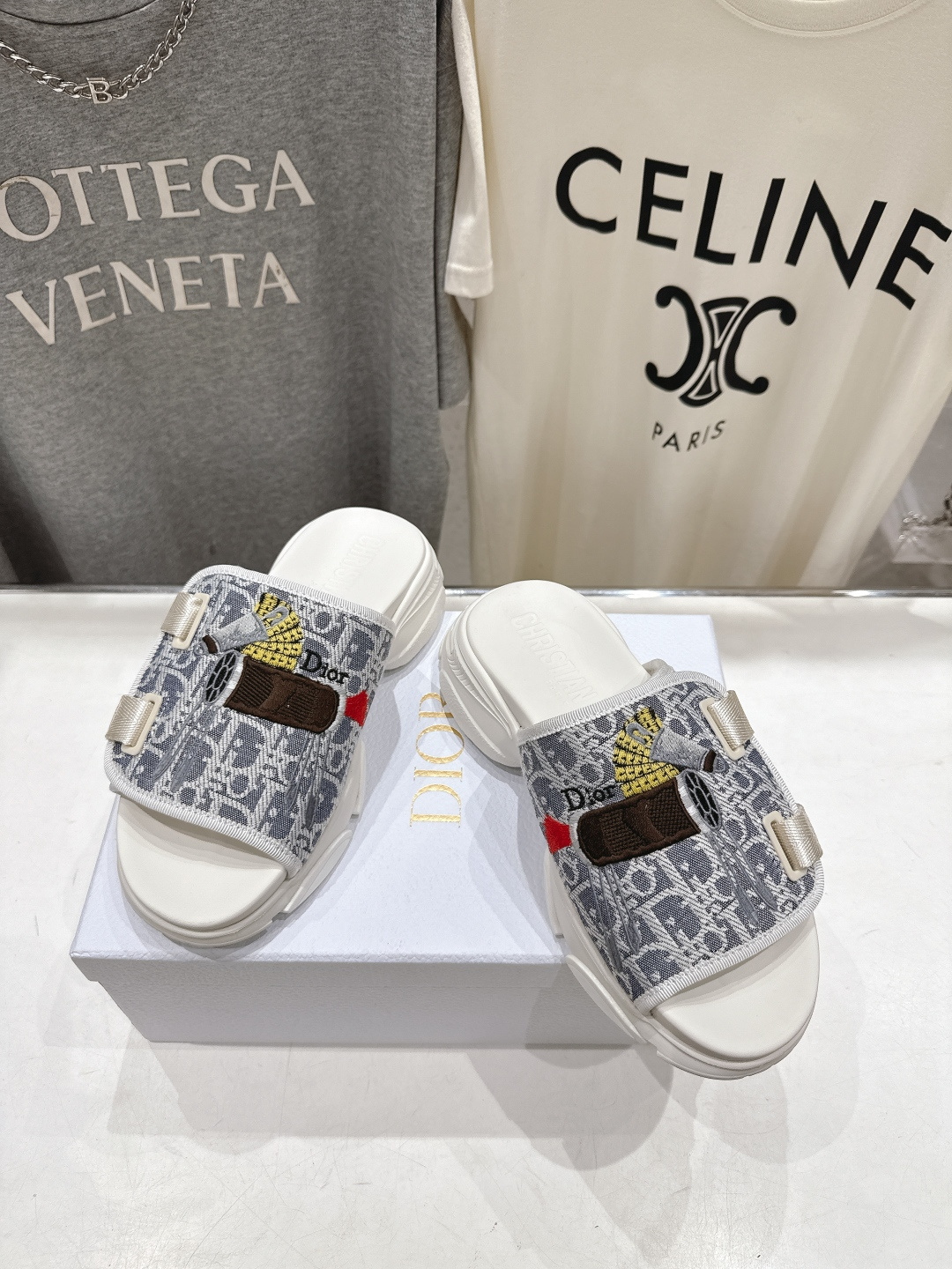 高版本出厂 【高品质】Dior*迪奥D家F019 2026ss夏季新款厚底魔术贴沙滩拖鞋～经典版型 搭配