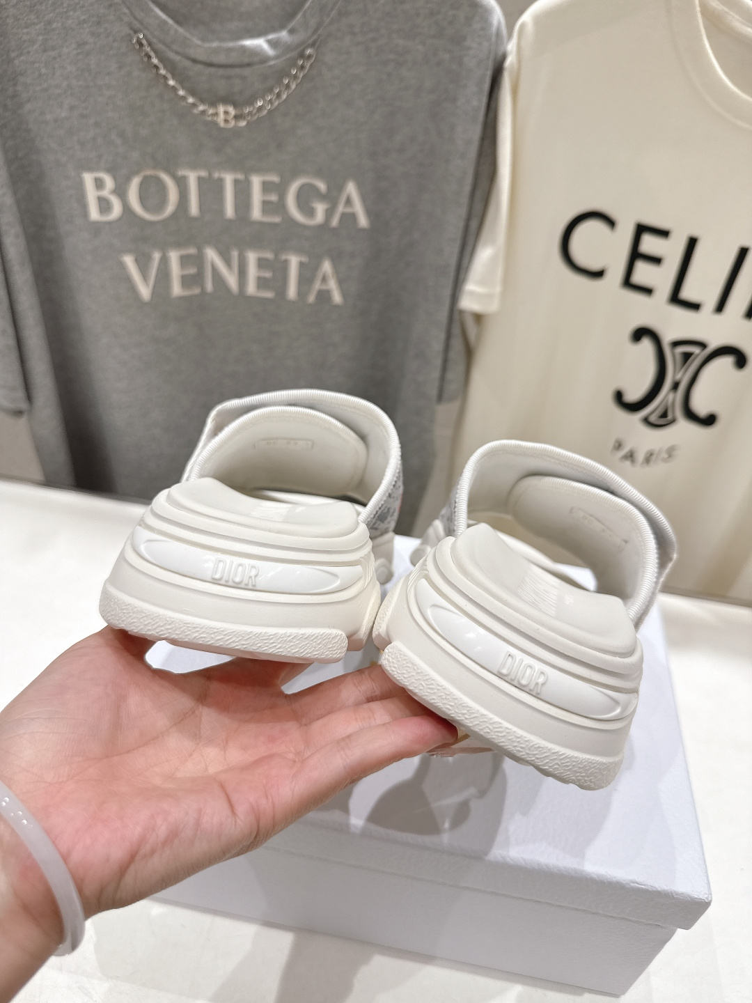 高版本出厂 【高品质】Dior*迪奥D家F019 2026ss夏季新款厚底魔术贴沙滩拖鞋～经典版型 搭配