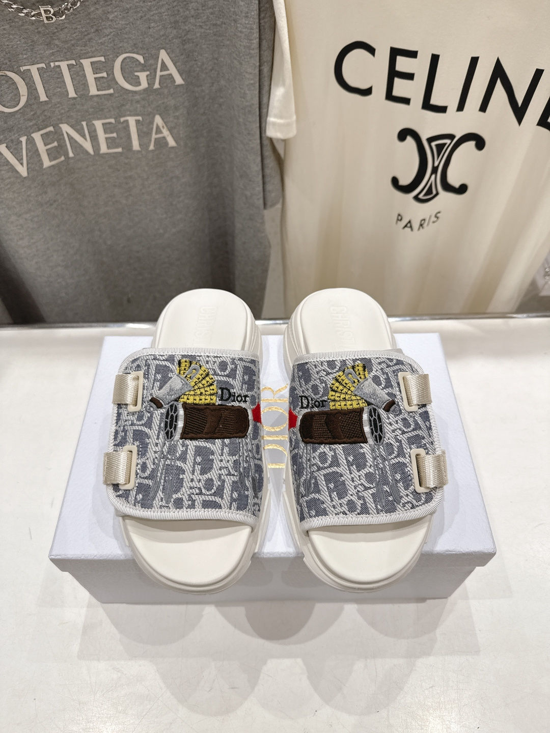 高版本出厂 【高品质】Dior*迪奥D家F019 2026ss夏季新款厚底魔术贴沙滩拖鞋～经典版型 搭配