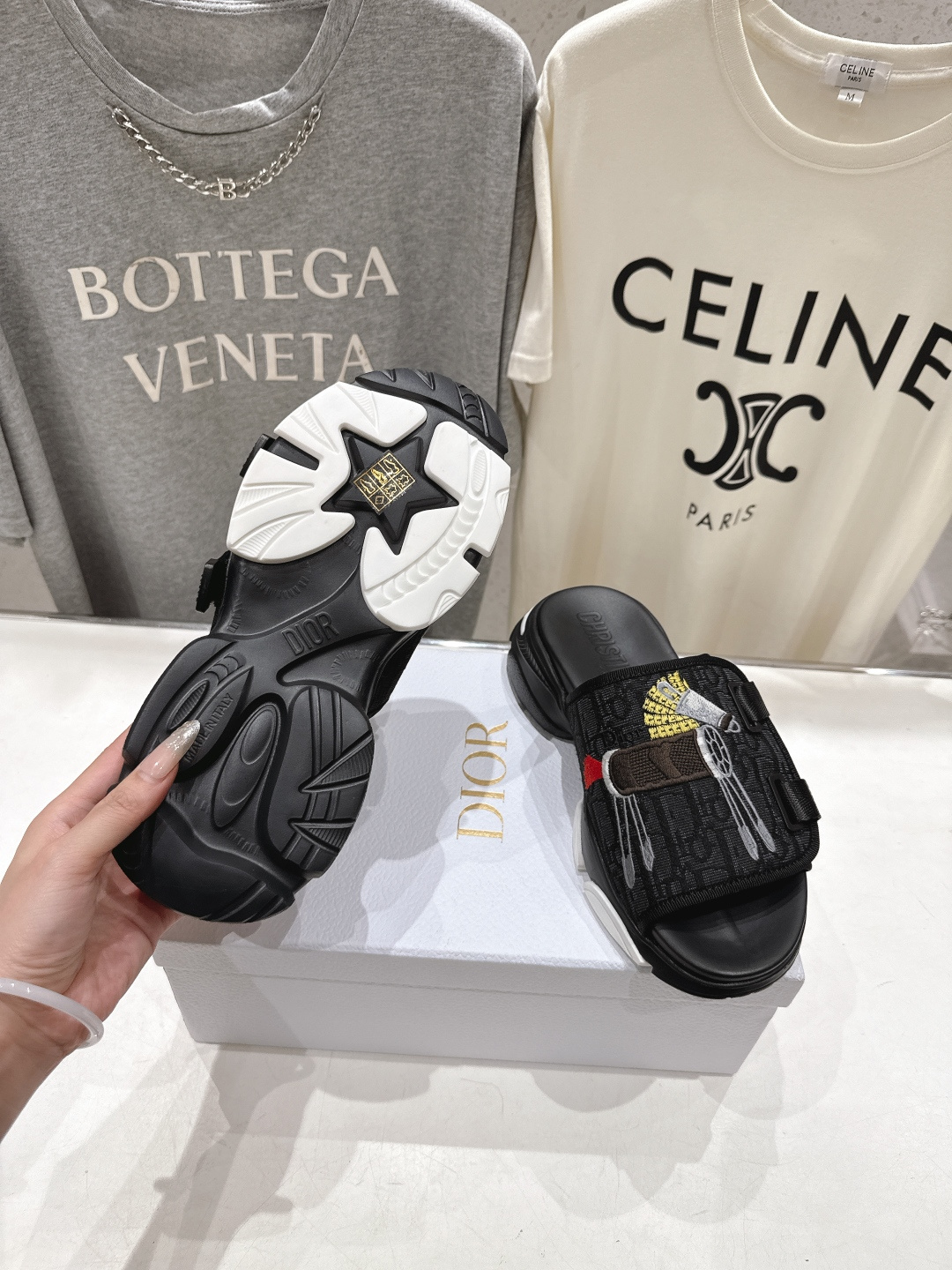 高版本出厂 【高品质】Dior*迪奥D家F019 2026ss夏季新款厚底魔术贴沙滩拖鞋～经典版型 搭配