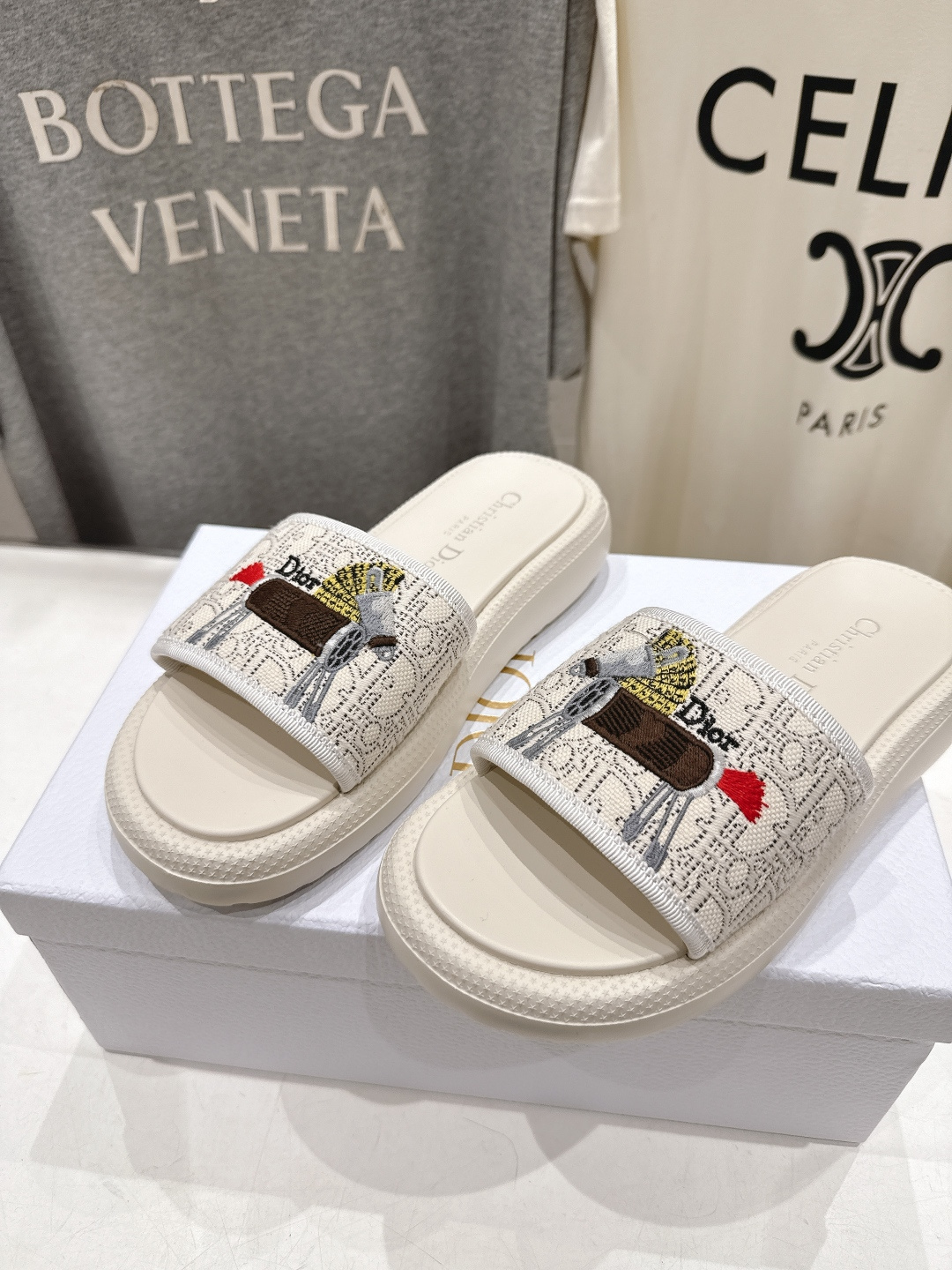 高版本出厂 【高品质】Dior*迪奥D家F019 2026ss夏季新款厚底沙滩拖鞋～经典版型 搭配贴合脚