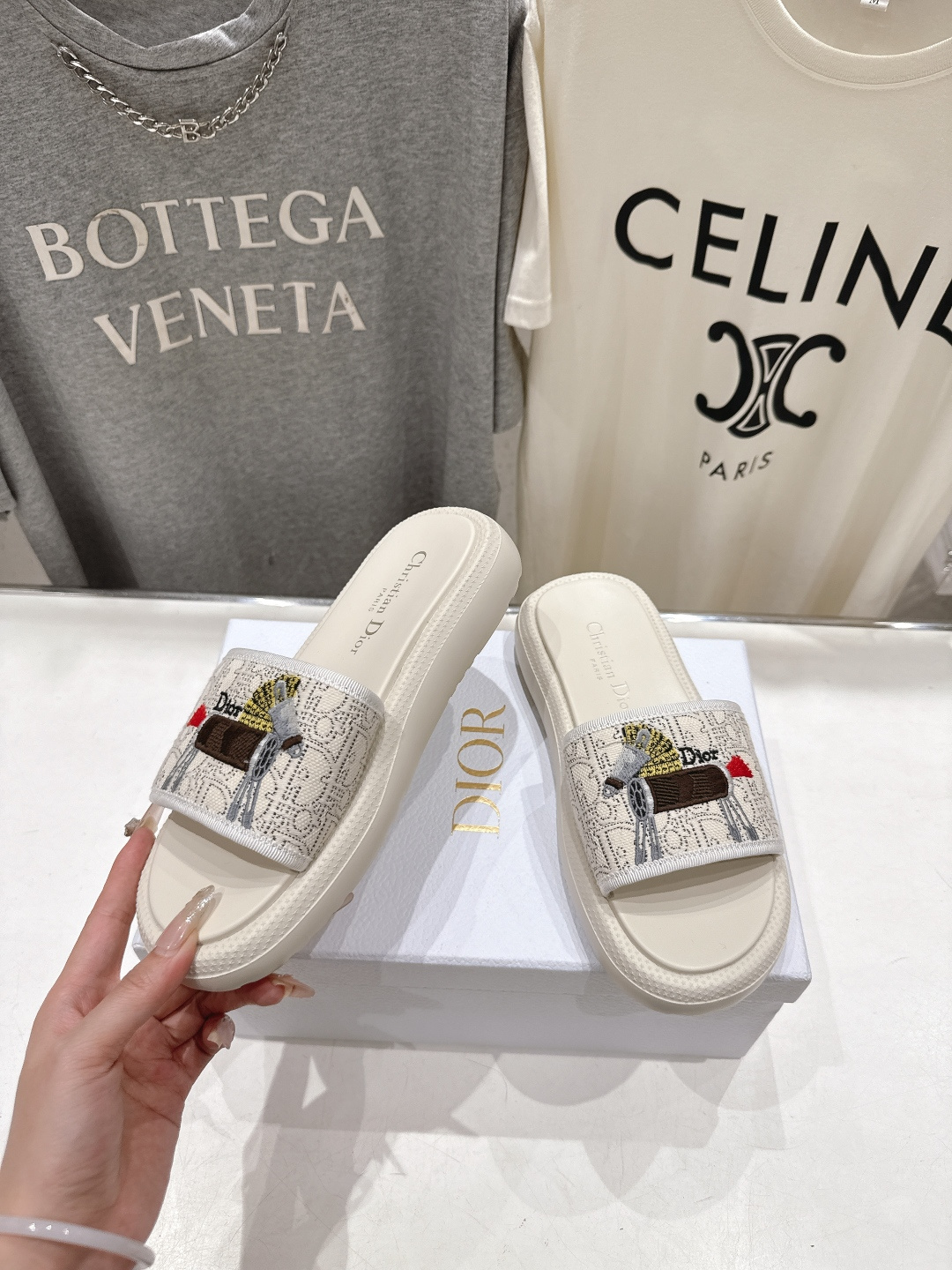 高版本出厂 【高品质】Dior*迪奥D家F019 2026ss夏季新款厚底沙滩拖鞋～经典版型 搭配贴合脚