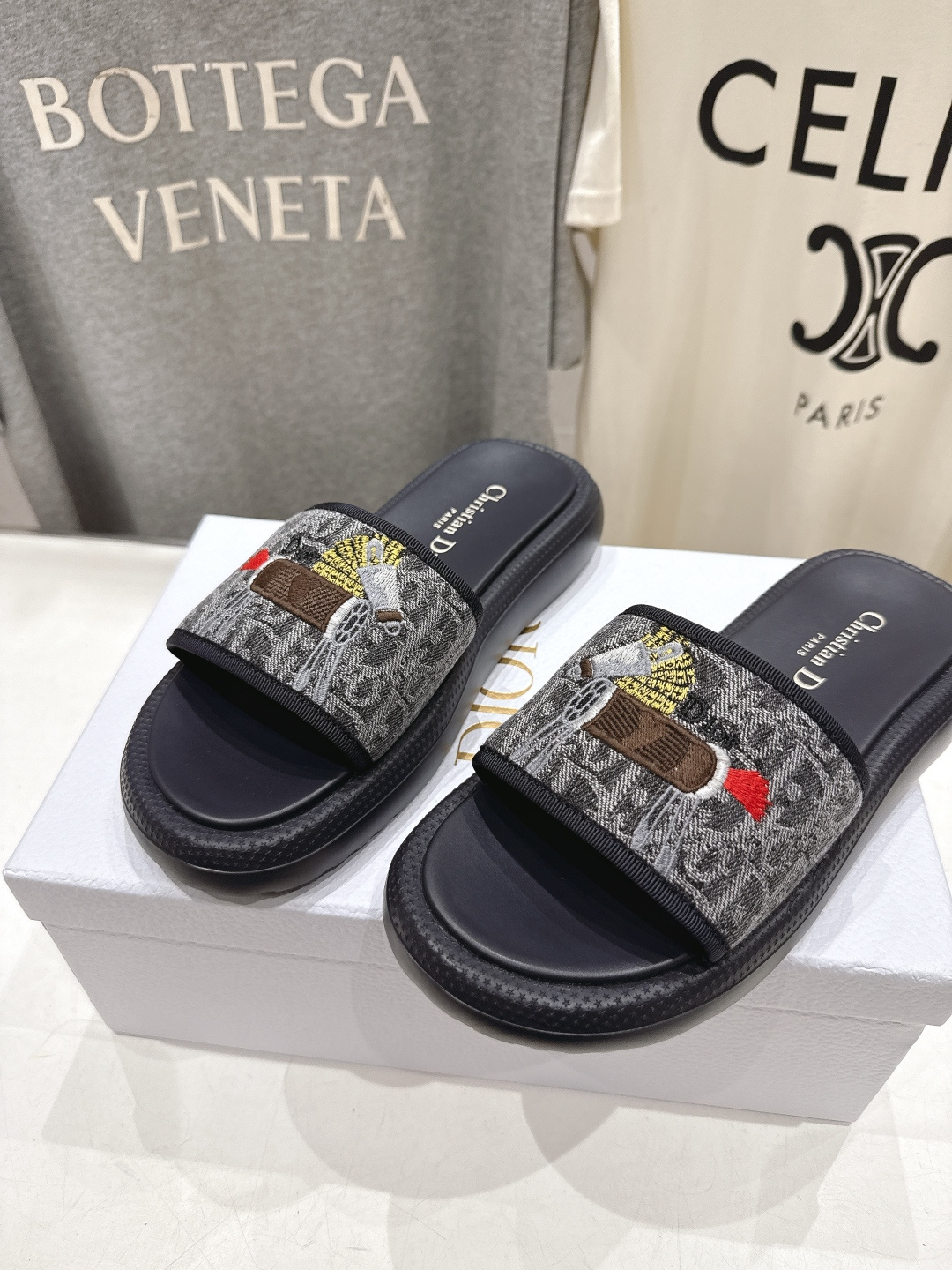 高版本出厂 【高品质】Dior*迪奥D家F019 2026ss夏季新款厚底沙滩拖鞋～经典版型 搭配贴合脚