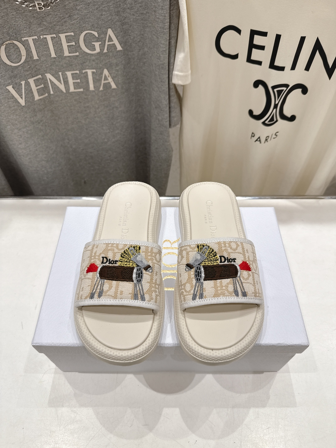 高版本出厂 【高品质】Dior*迪奥D家F019 2026ss夏季新款厚底沙滩拖鞋～经典版型 搭配贴合脚