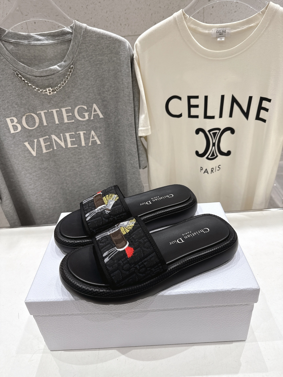 高版本出厂 【高品质】Dior*迪奥D家F019 2026ss夏季新款厚底沙滩拖鞋～经典版型 搭配贴合脚