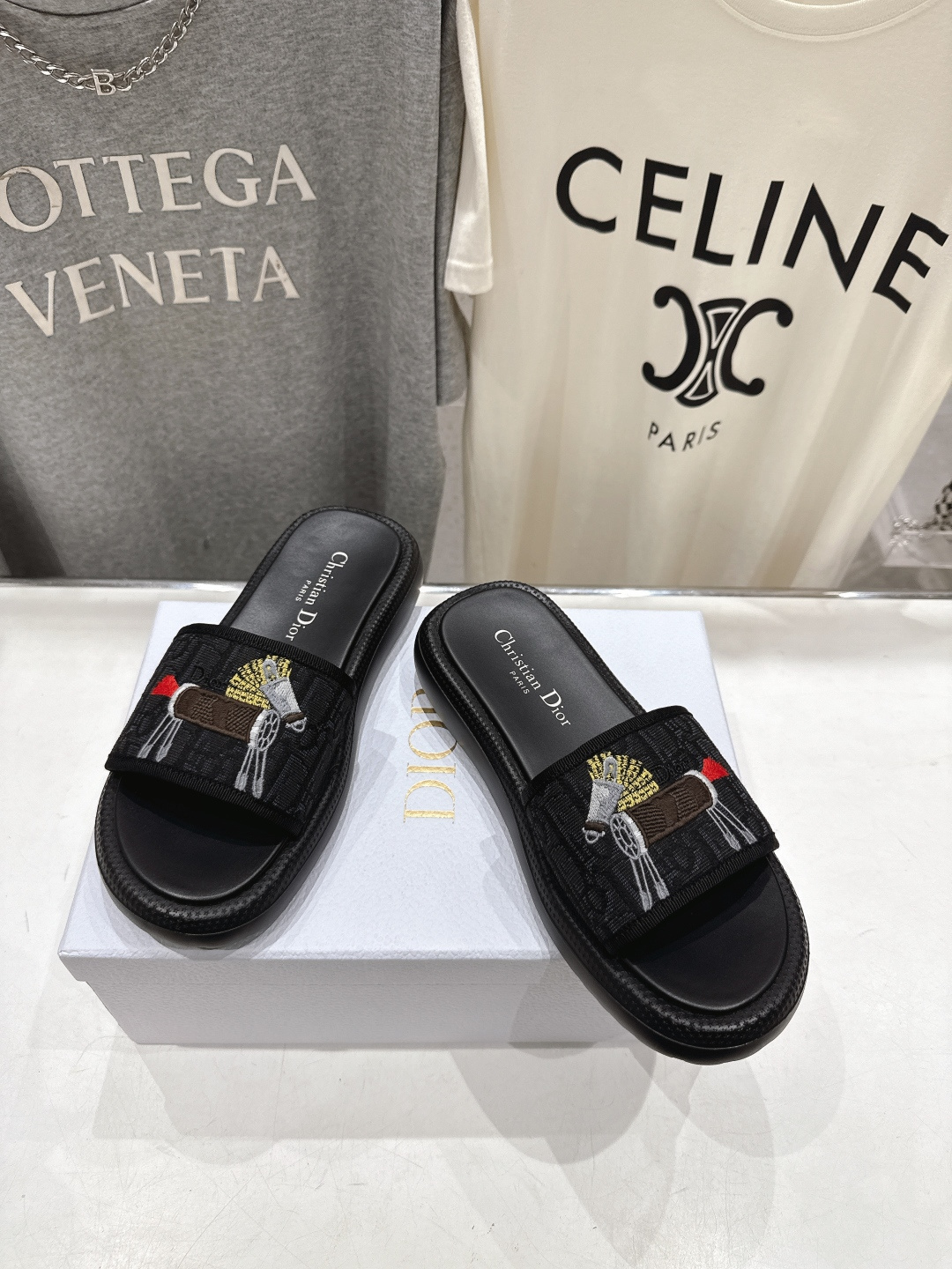 高版本出厂 【高品质】Dior*迪奥D家F019 2026ss夏季新款厚底沙滩拖鞋～经典版型 搭配贴合脚