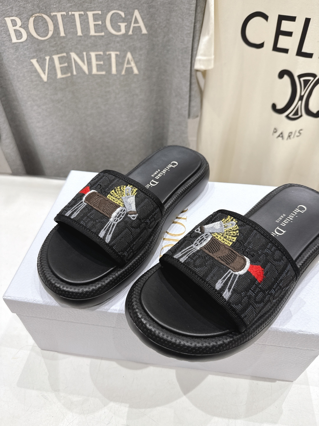 高版本出厂 【高品质】Dior*迪奥D家F019 2026ss夏季新款厚底沙滩拖鞋～经典版型 搭配贴合脚