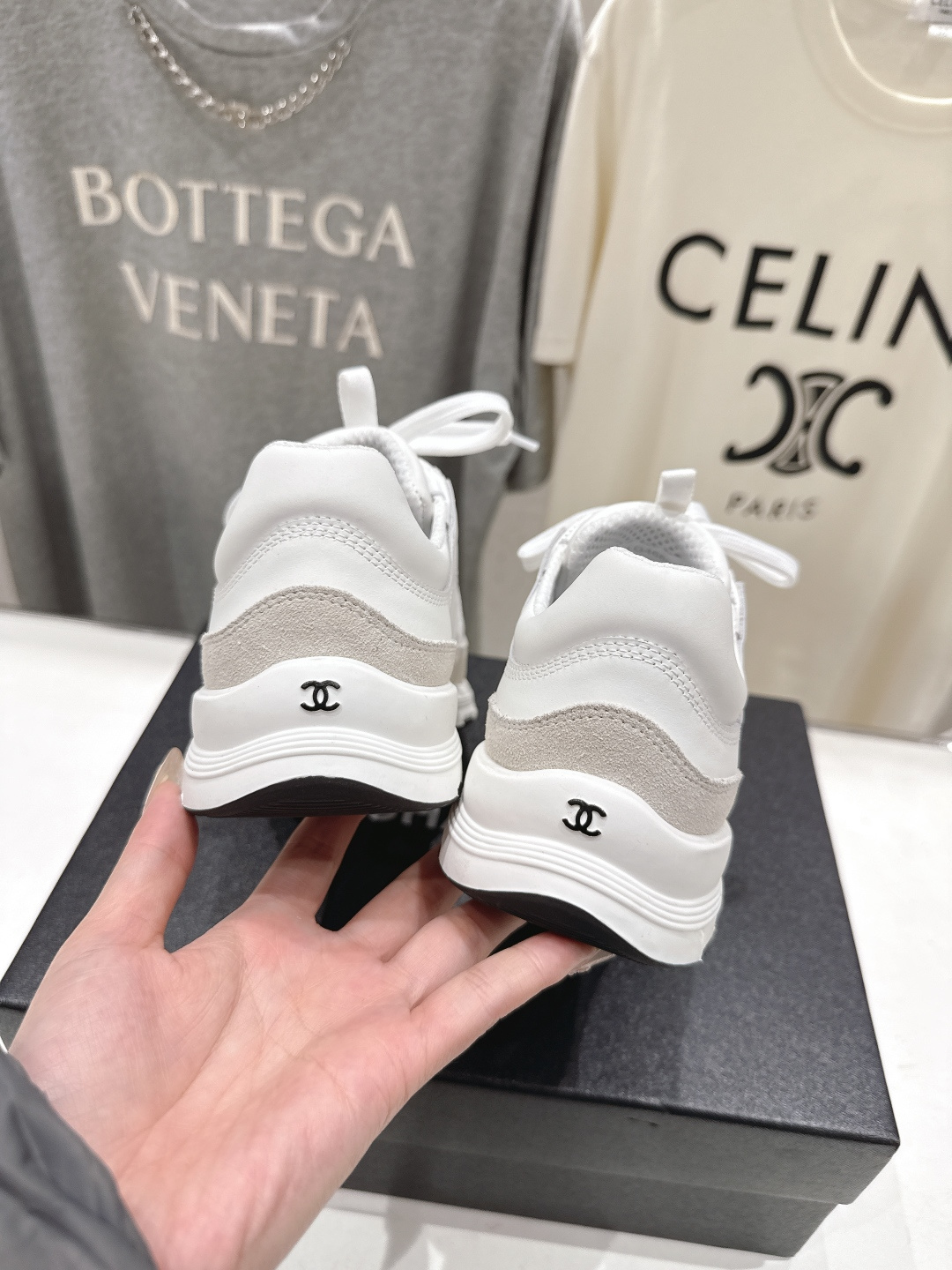 高版本出厂 Chanel香奈儿F015 小香 2026ss走秀新款系带熊猫鞋休闲鞋小白鞋运动鞋 饼干鞋顶