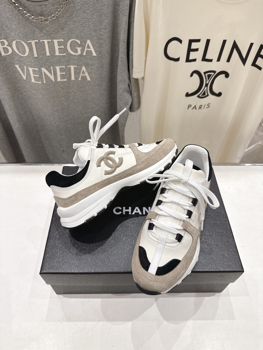 高版本出厂 Chanel香奈儿F015 小香 2026ss走秀新款系带熊猫鞋休闲鞋小白鞋运动鞋 饼干鞋顶