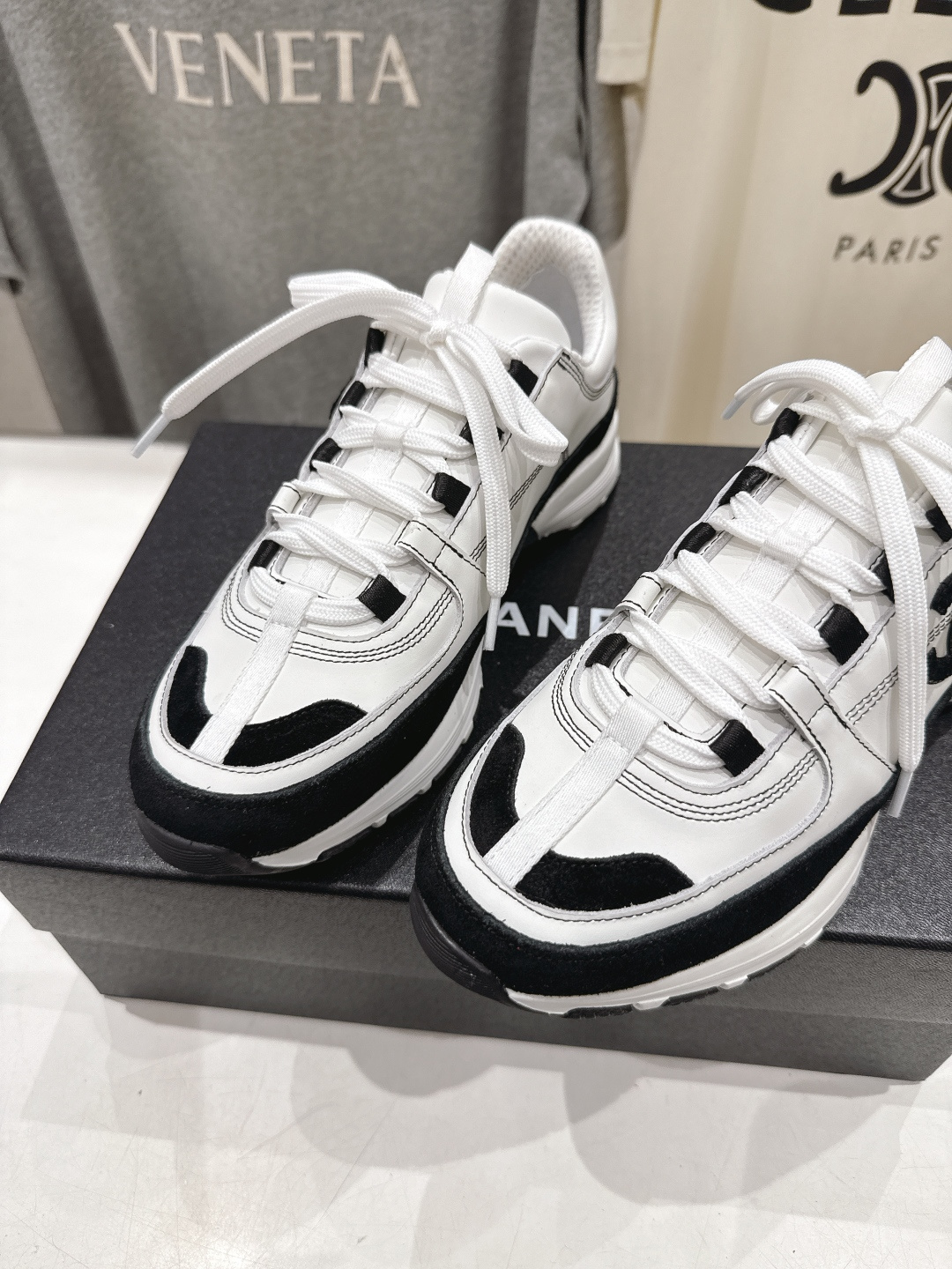 高版本出厂 Chanel香奈儿F015 小香 2026ss走秀新款系带熊猫鞋休闲鞋小白鞋运动鞋 饼干鞋顶