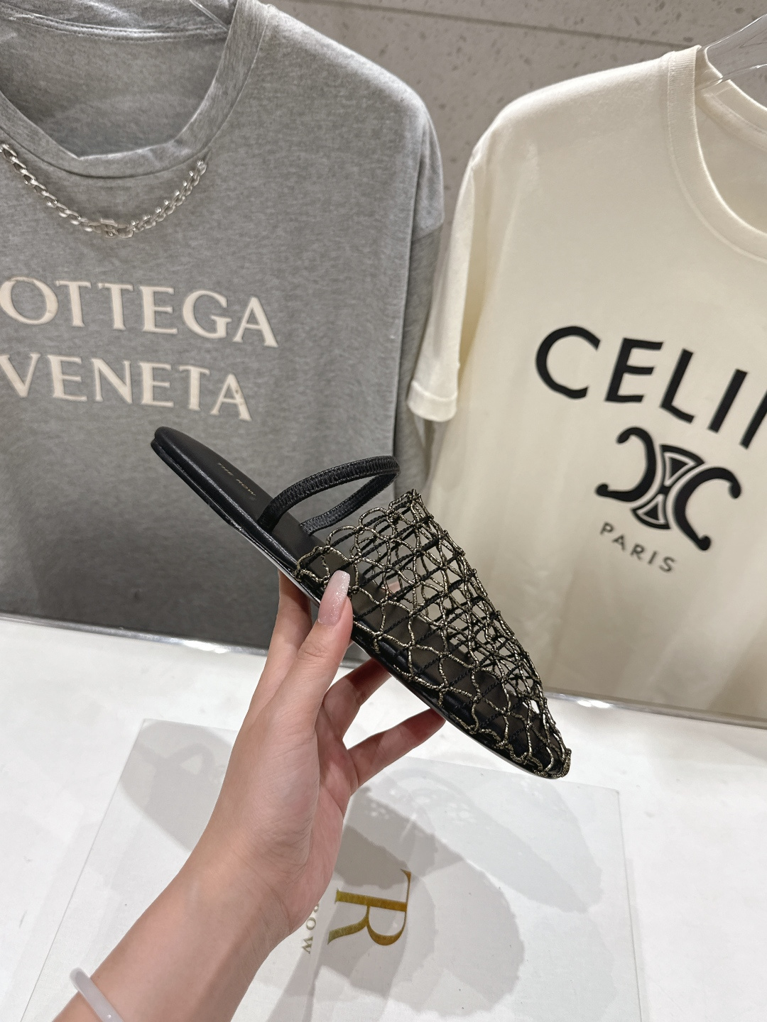 高版本出厂 The Row 2026ss夏日新款绳索编织镂空平底凉鞋舒适百搭 复古编织镂空设计 鞋口处超