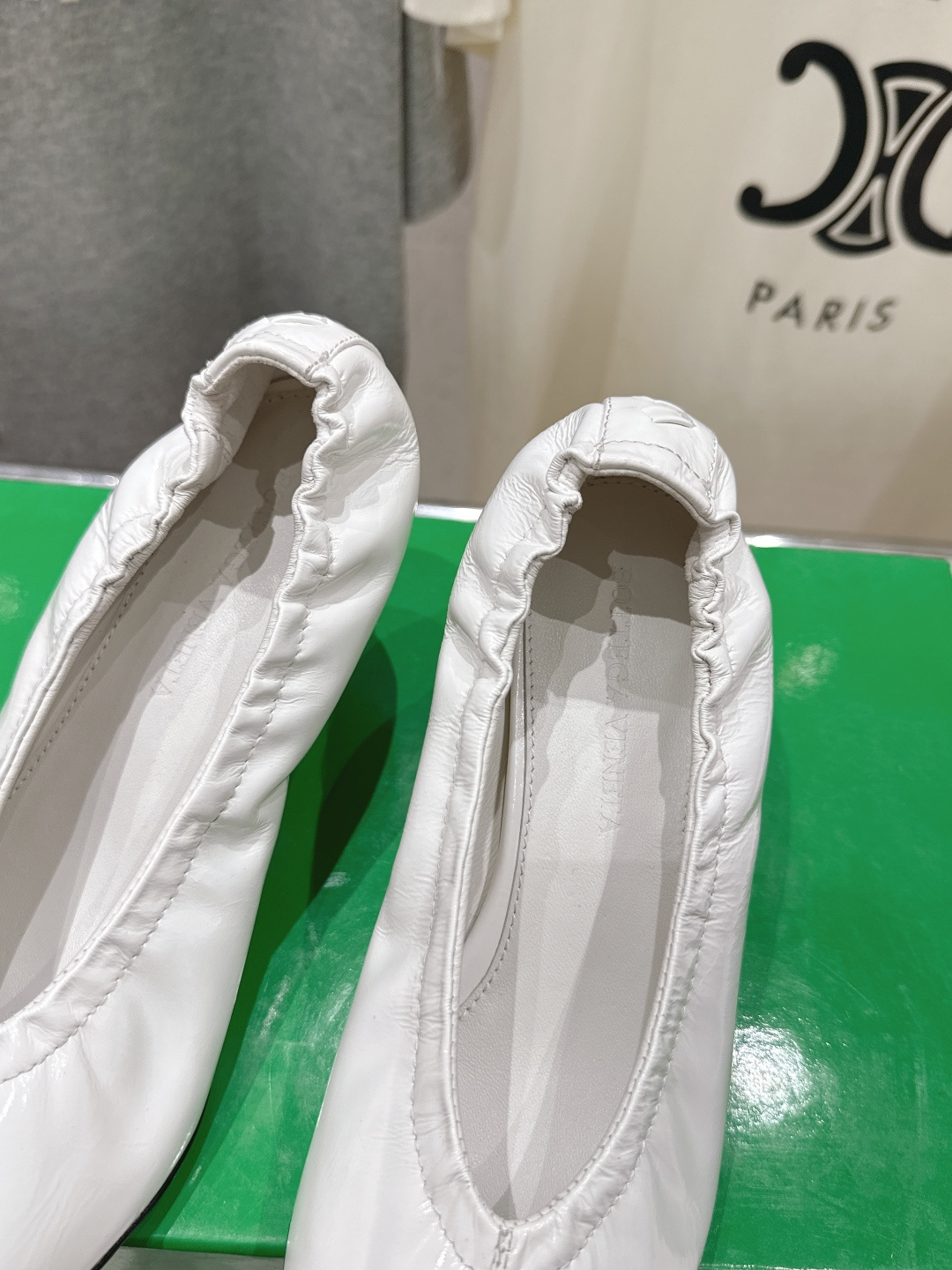 高版本出厂 Bottega Veneta/BV F065 2026ss新款尖头高跟鞋，上脚好美啊优雅材质