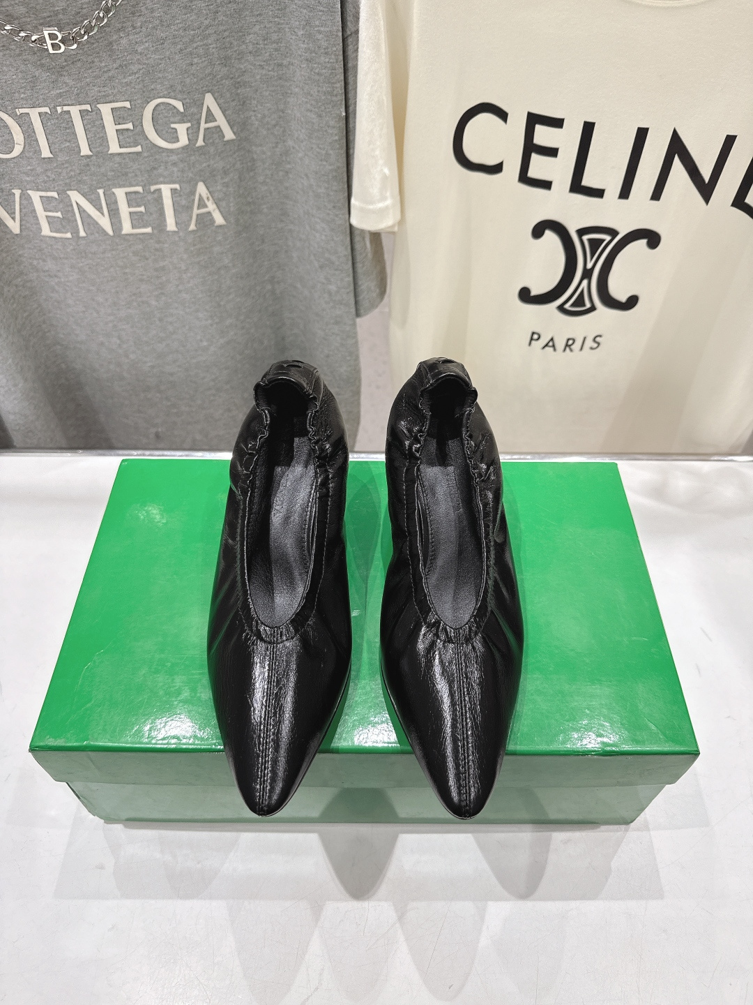 高版本出厂 Bottega Veneta/BV F065 2026ss新款尖头高跟鞋，上脚好美啊优雅材质