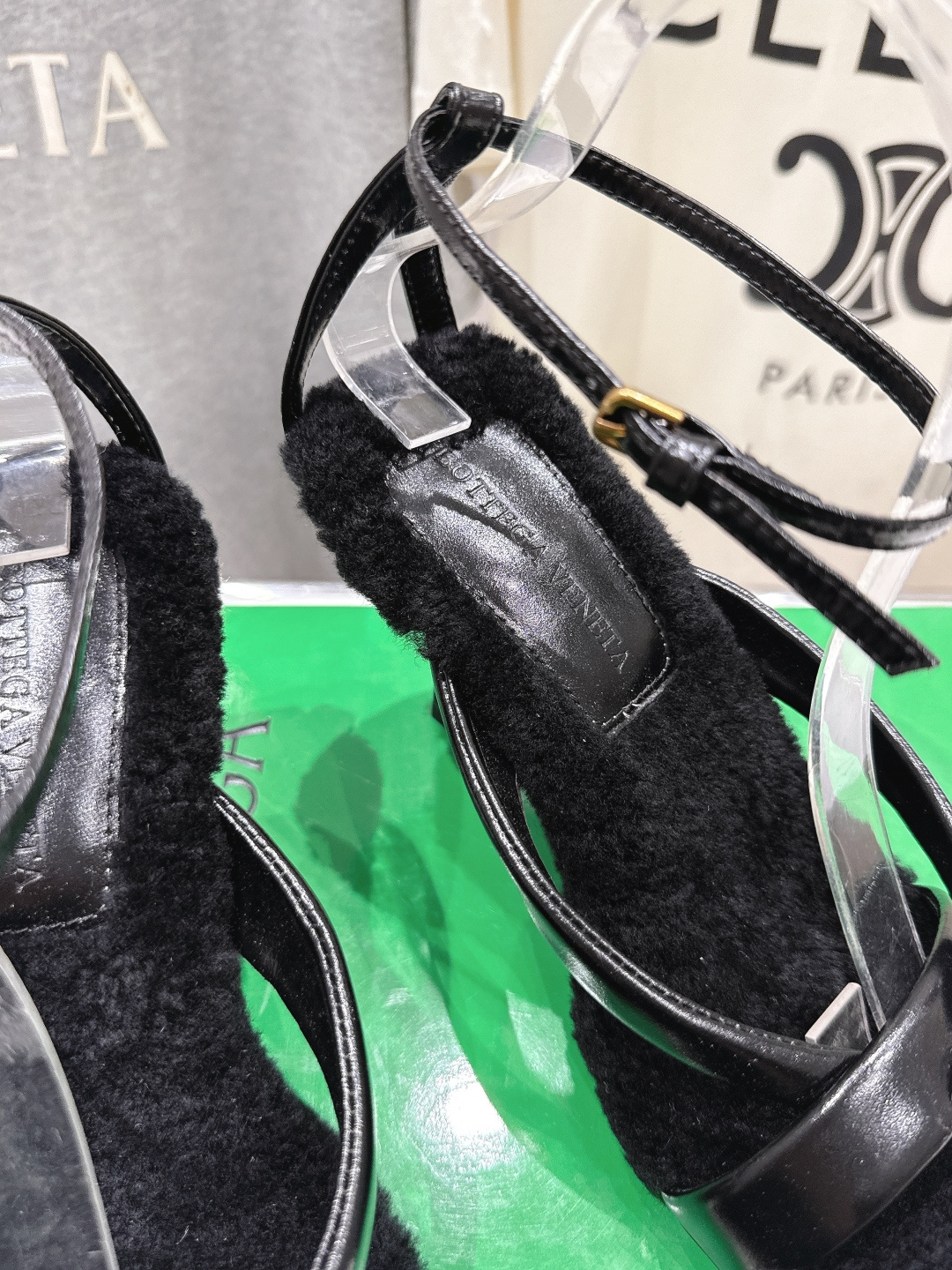 高版本出厂 Bottega Veneta/BV F065 2026ss新款个性羊毛垫脚高跟凉鞋优雅材质运