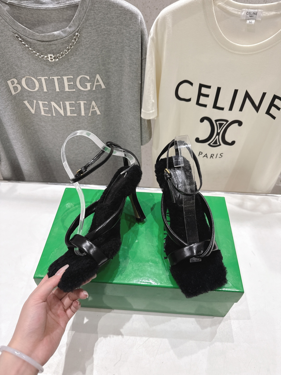 高版本出厂 Bottega Veneta/BV F065 2026ss新款个性羊毛垫脚高跟凉鞋优雅材质运