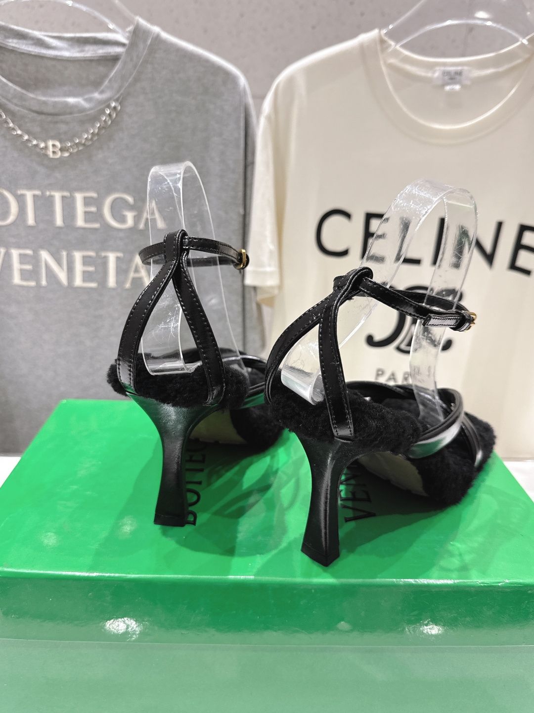 高版本出厂 Bottega Veneta/BV F065 2026ss新款个性羊毛垫脚高跟凉鞋优雅材质运