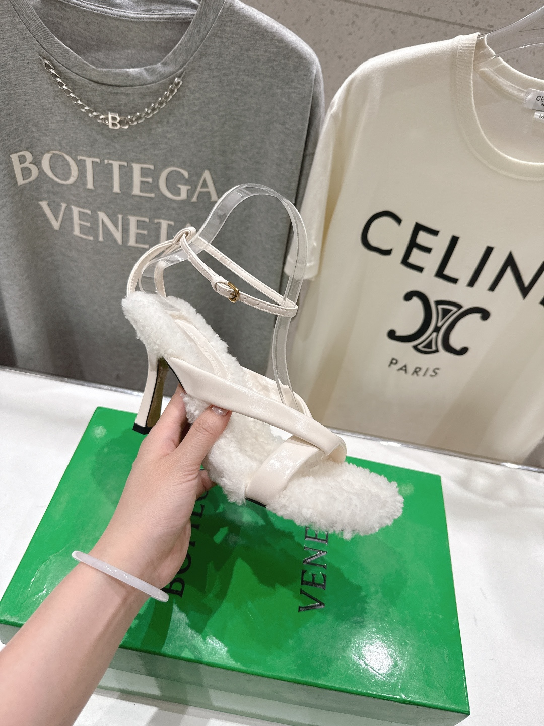 高版本出厂 Bottega Veneta/BV F065 2026ss新款个性羊毛垫脚高跟凉鞋优雅材质运