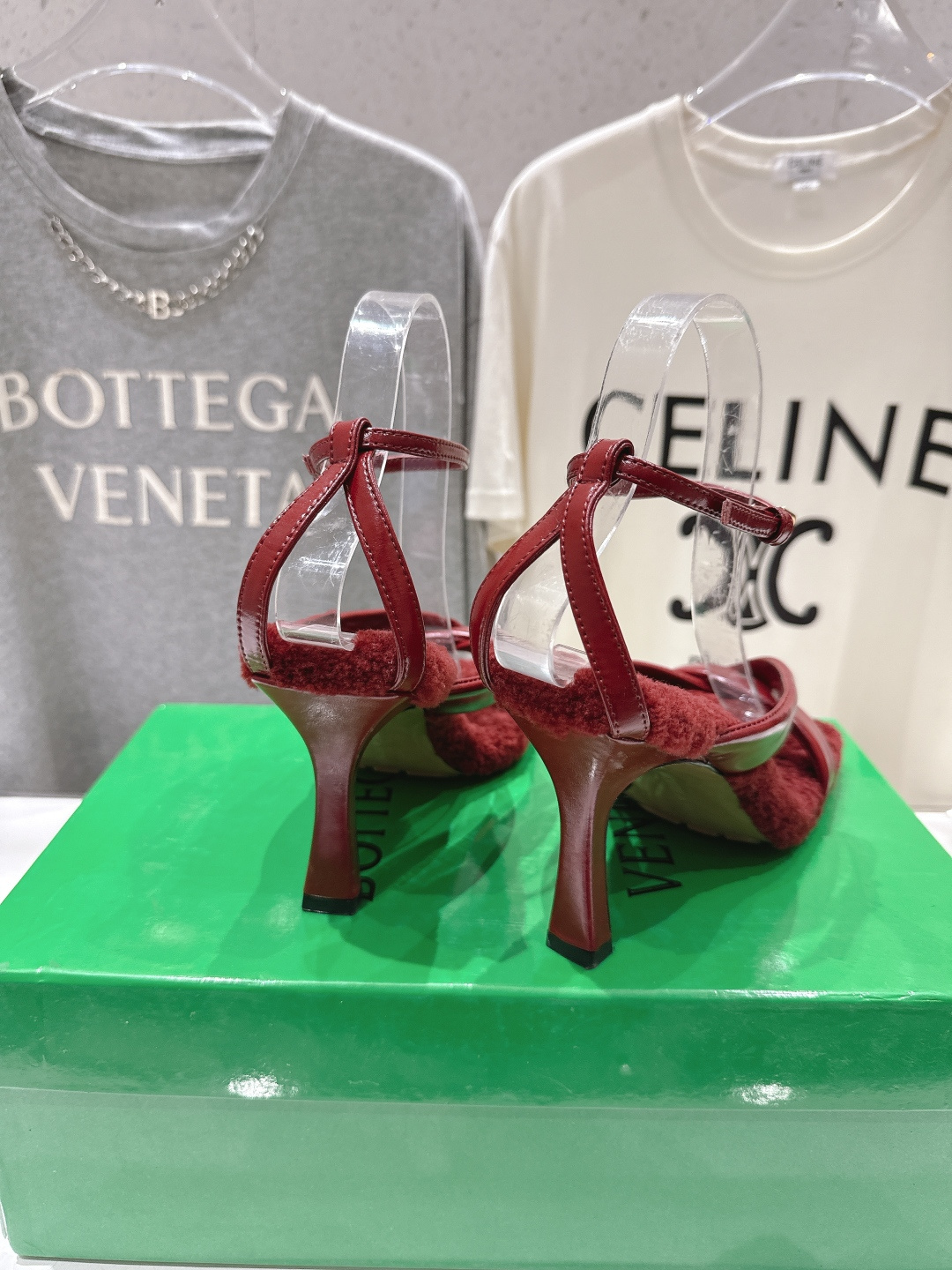 高版本出厂 Bottega Veneta/BV F065 2026ss新款个性羊毛垫脚高跟凉鞋优雅材质运