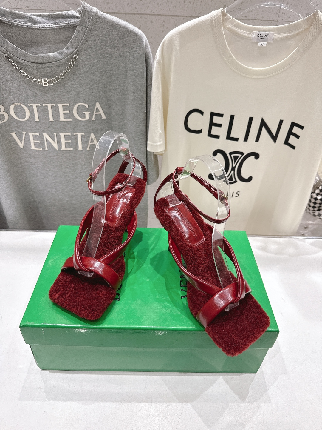 高版本出厂 Bottega Veneta/BV F065 2026ss新款个性羊毛垫脚高跟凉鞋优雅材质运