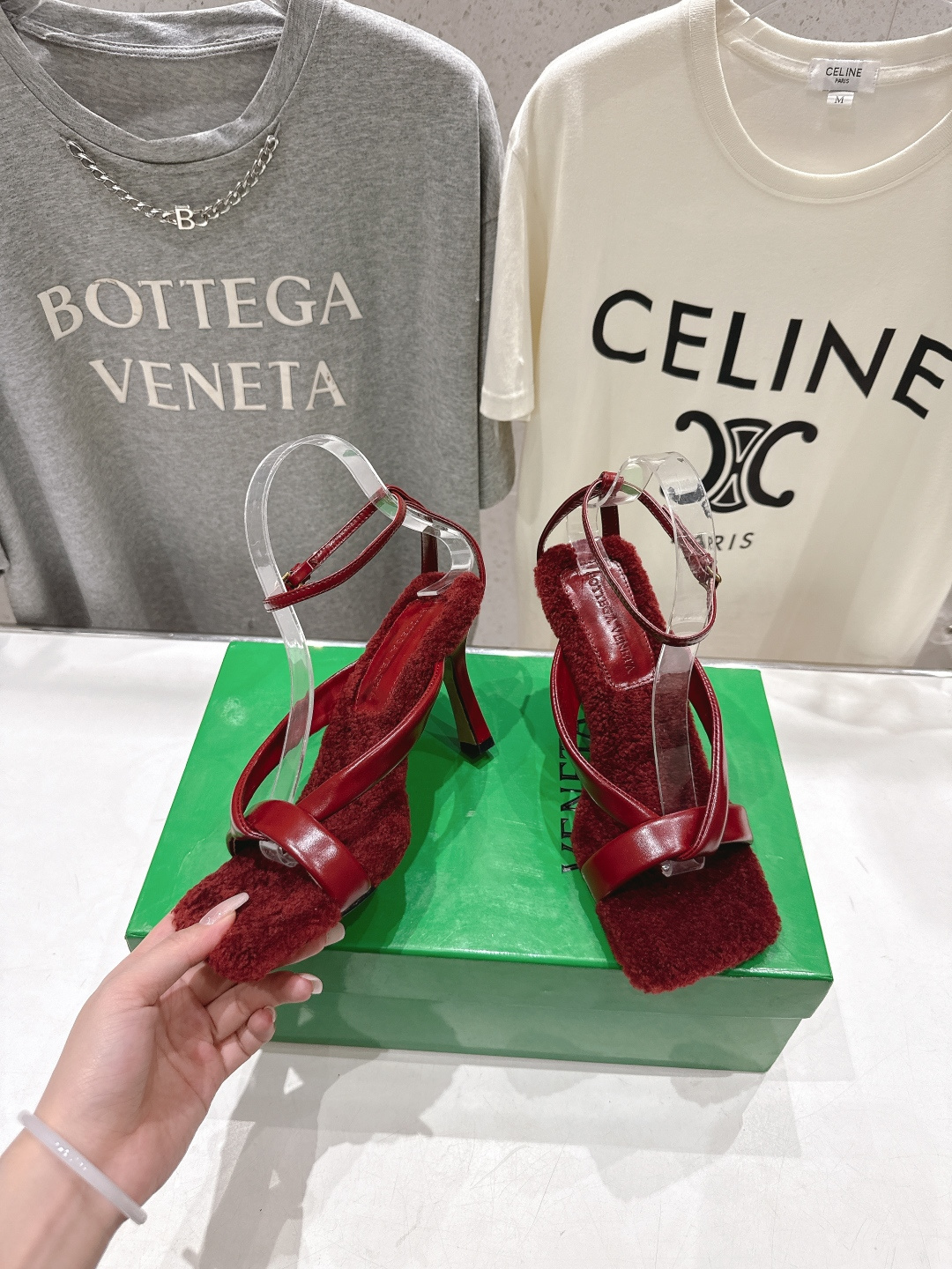 高版本出厂 Bottega Veneta/BV F065 2026ss新款个性羊毛垫脚高跟凉鞋优雅材质运