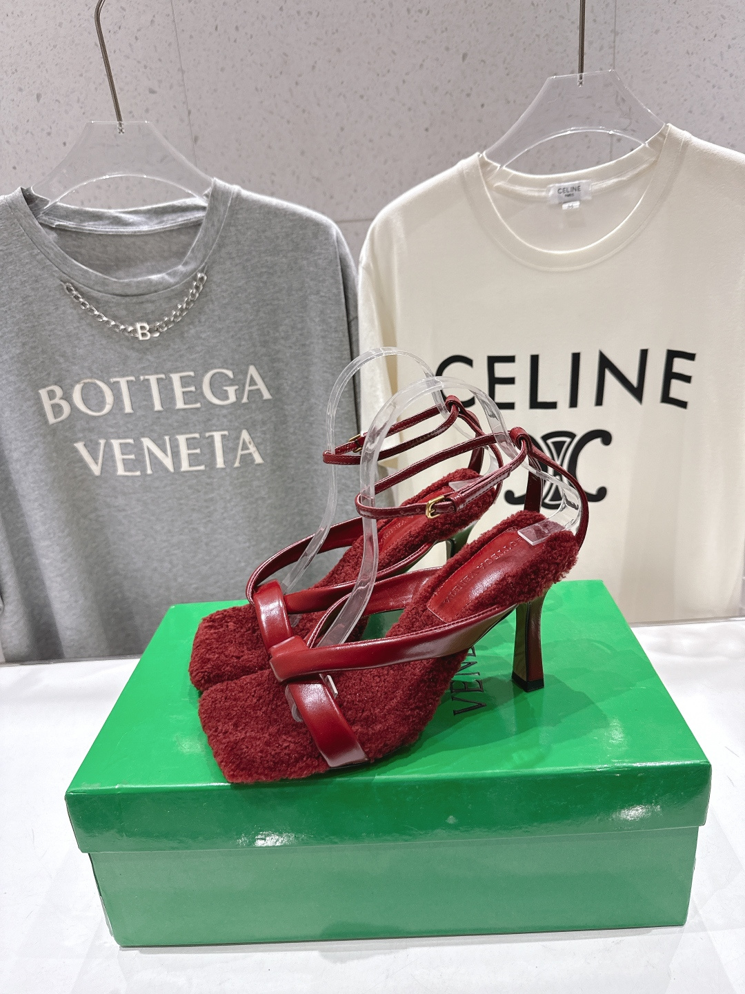 高版本出厂 Bottega Veneta/BV F065 2026ss新款个性羊毛垫脚高跟凉鞋优雅材质运