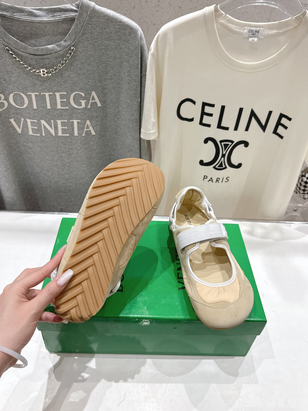 高版本出厂 Bottega Veneta/BV F065 2026ss新款玛丽珍 BV Orbit Fl