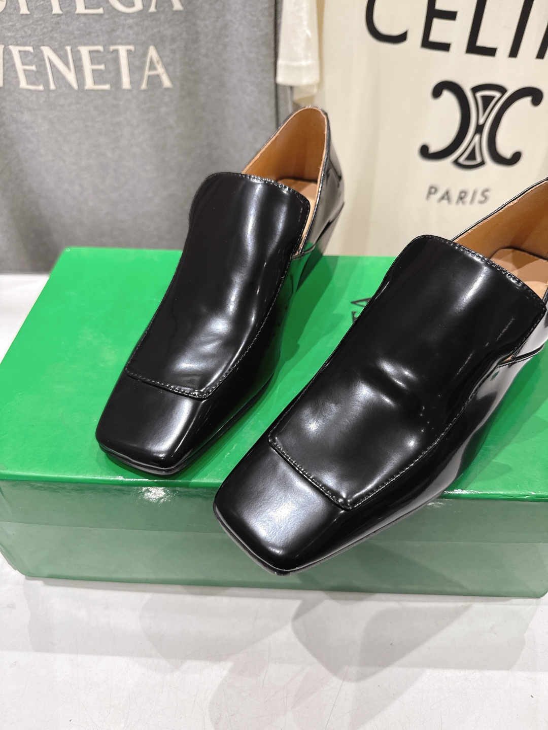 高版本出厂 Bottega Veneta/BV F065 2026ss新款中跟小方头玛丽珍高跟鞋小皮鞋高